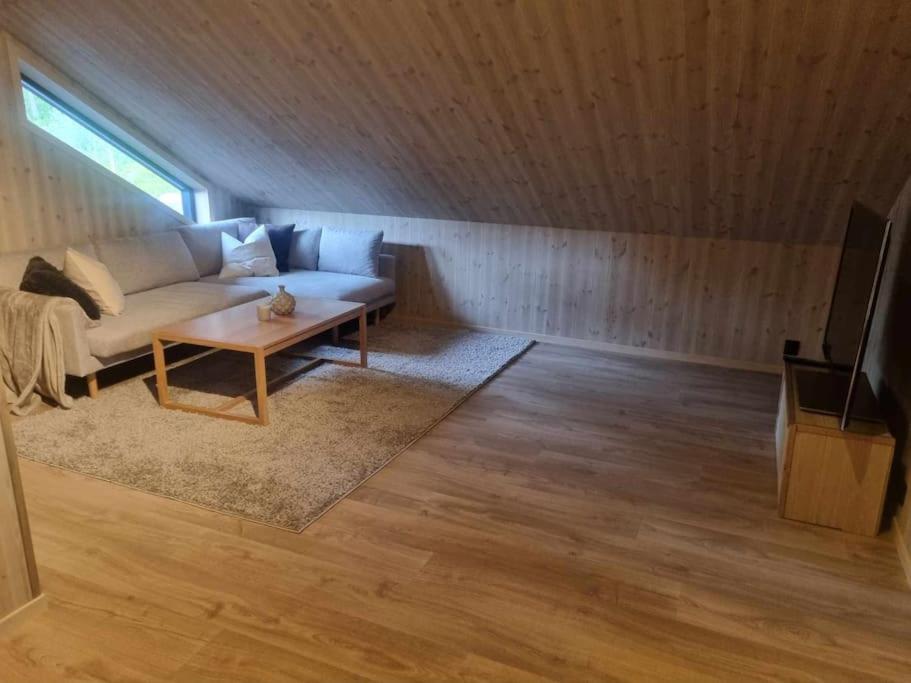 Four-Bedroom House photo 3