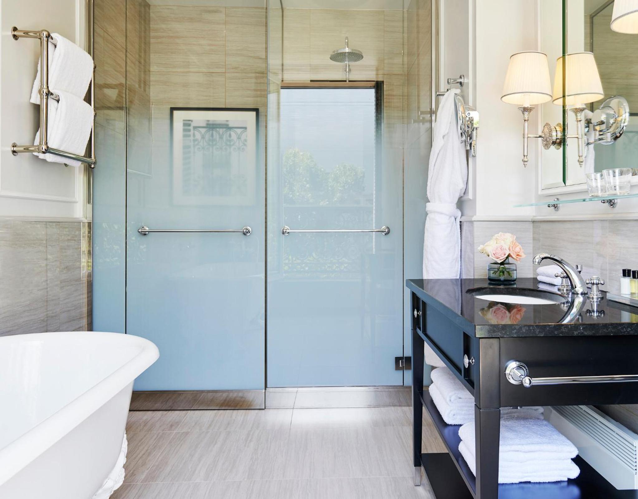 Junior King Suite with Balcony