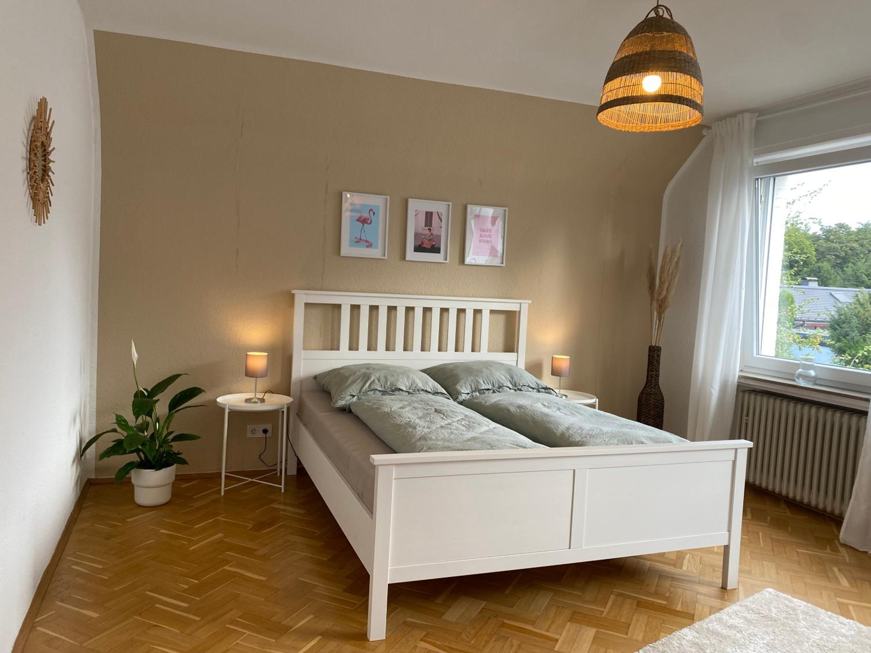 One-Bedroom Apartment photo 1