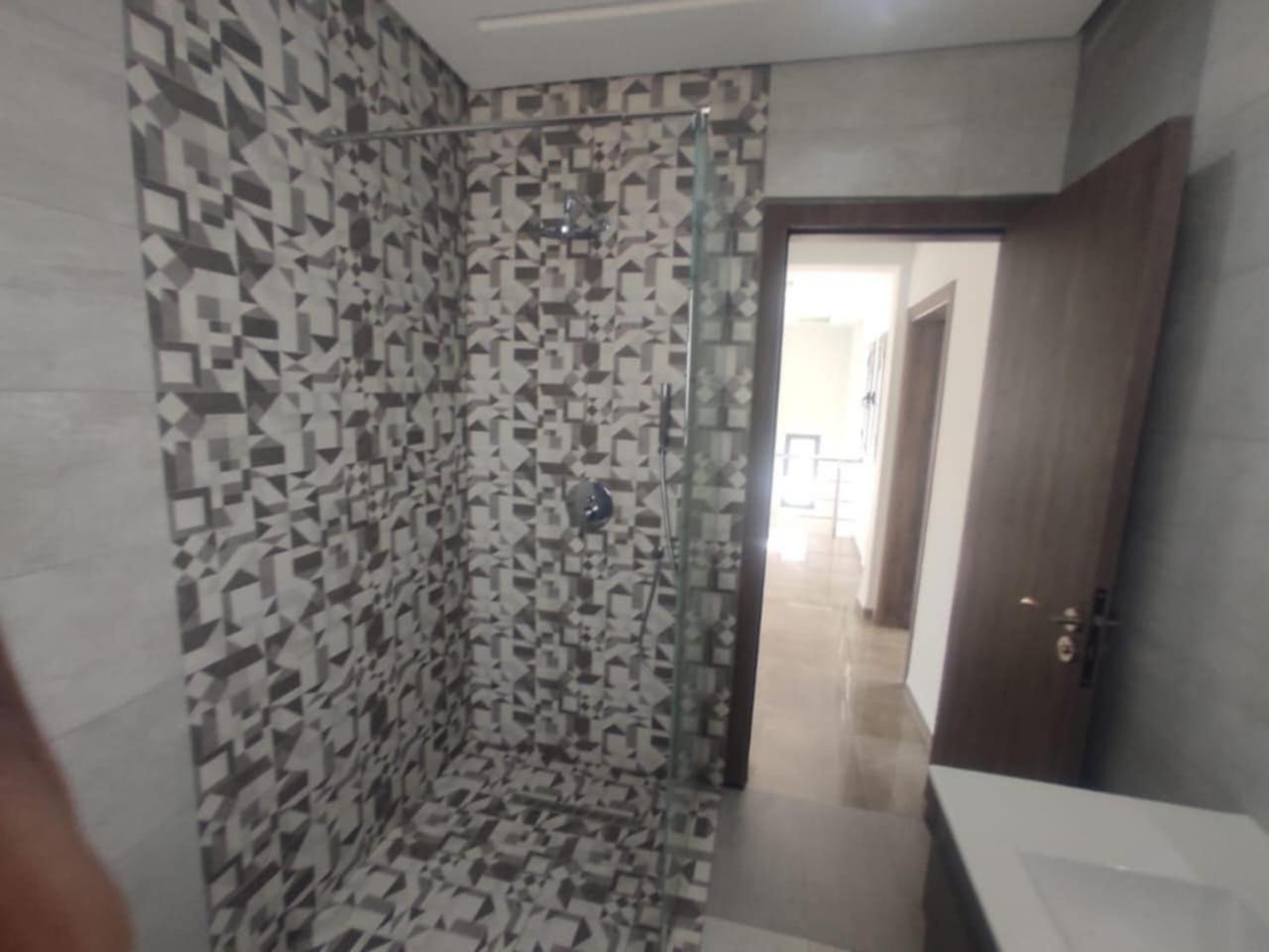 Three-Bedroom Villa photo 3