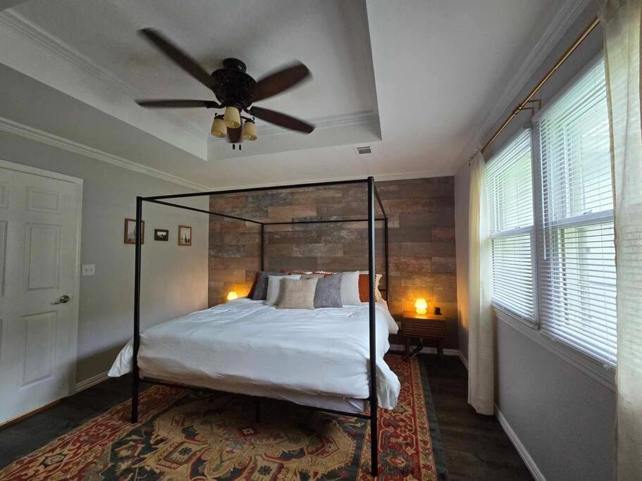 Four-Bedroom House photo 2
