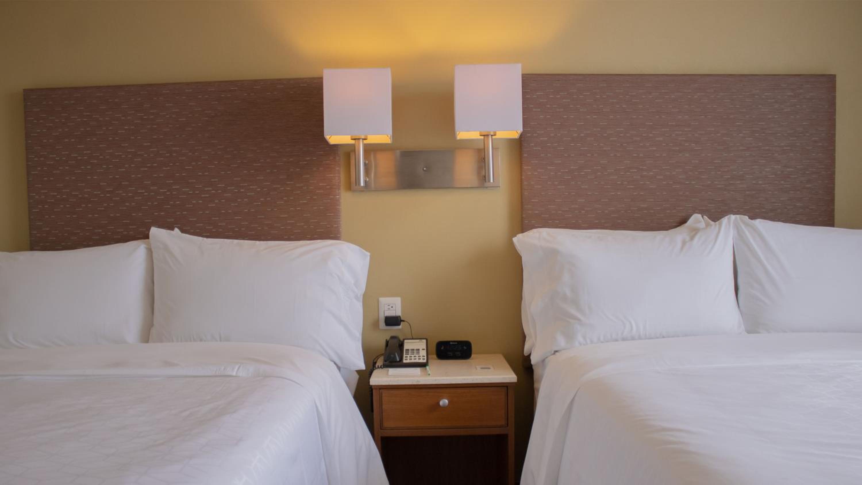 Standard Double Room with Two Double Beds - Photo 1