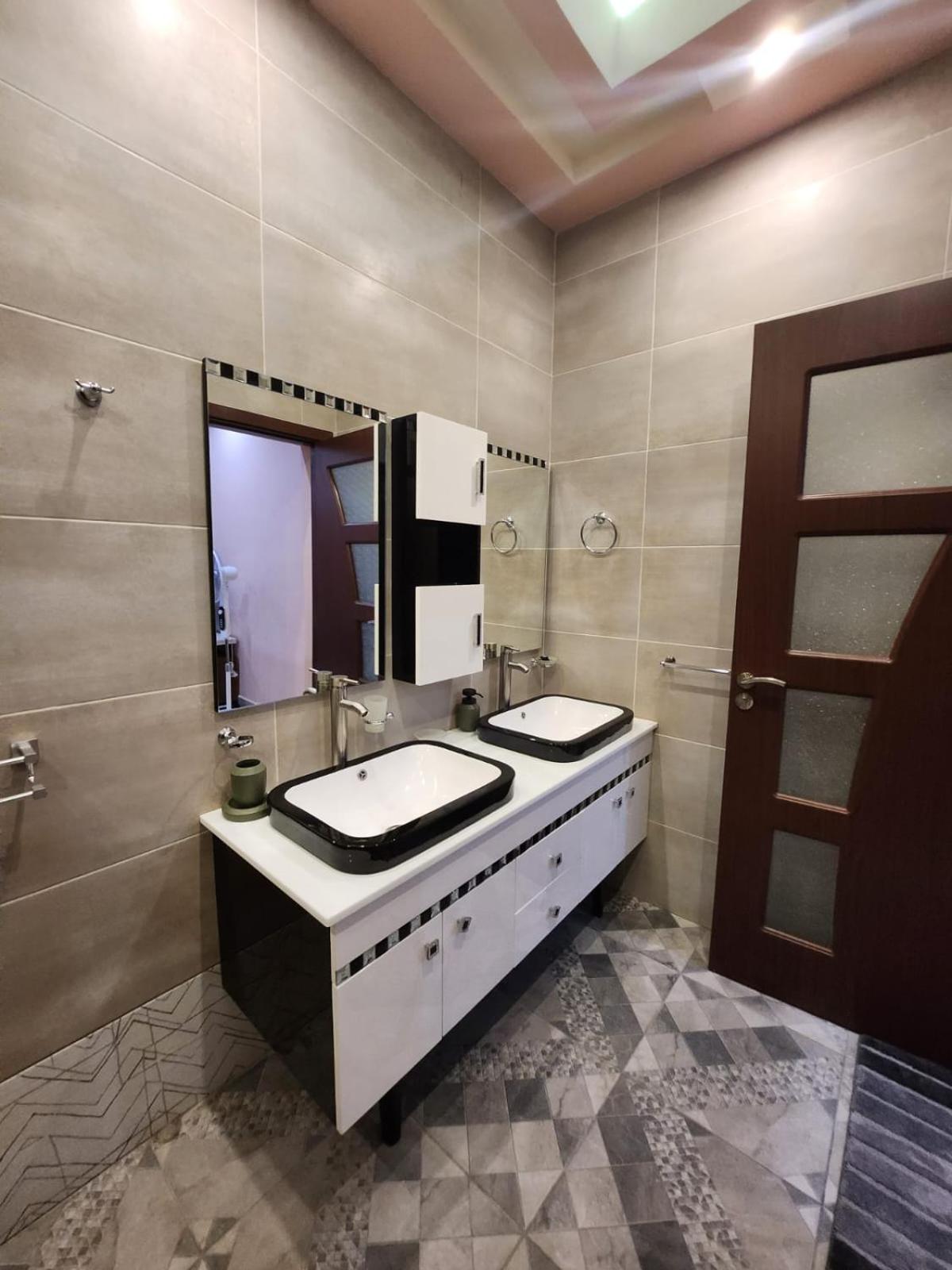 Deluxe Double Room With Bath photo 2