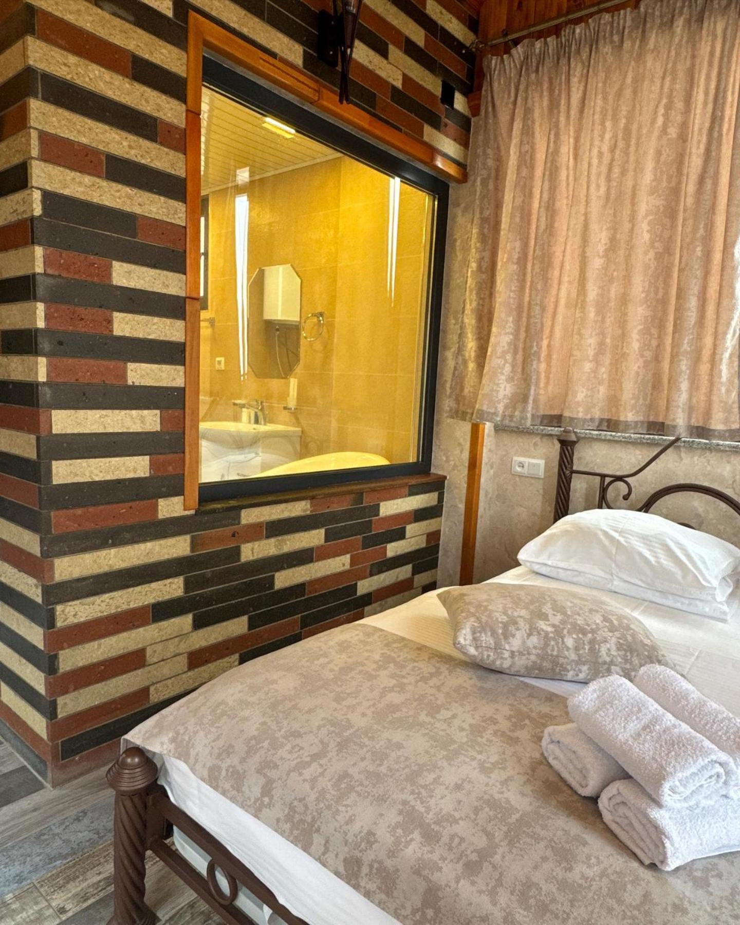 Suite with Mountain View photo 2