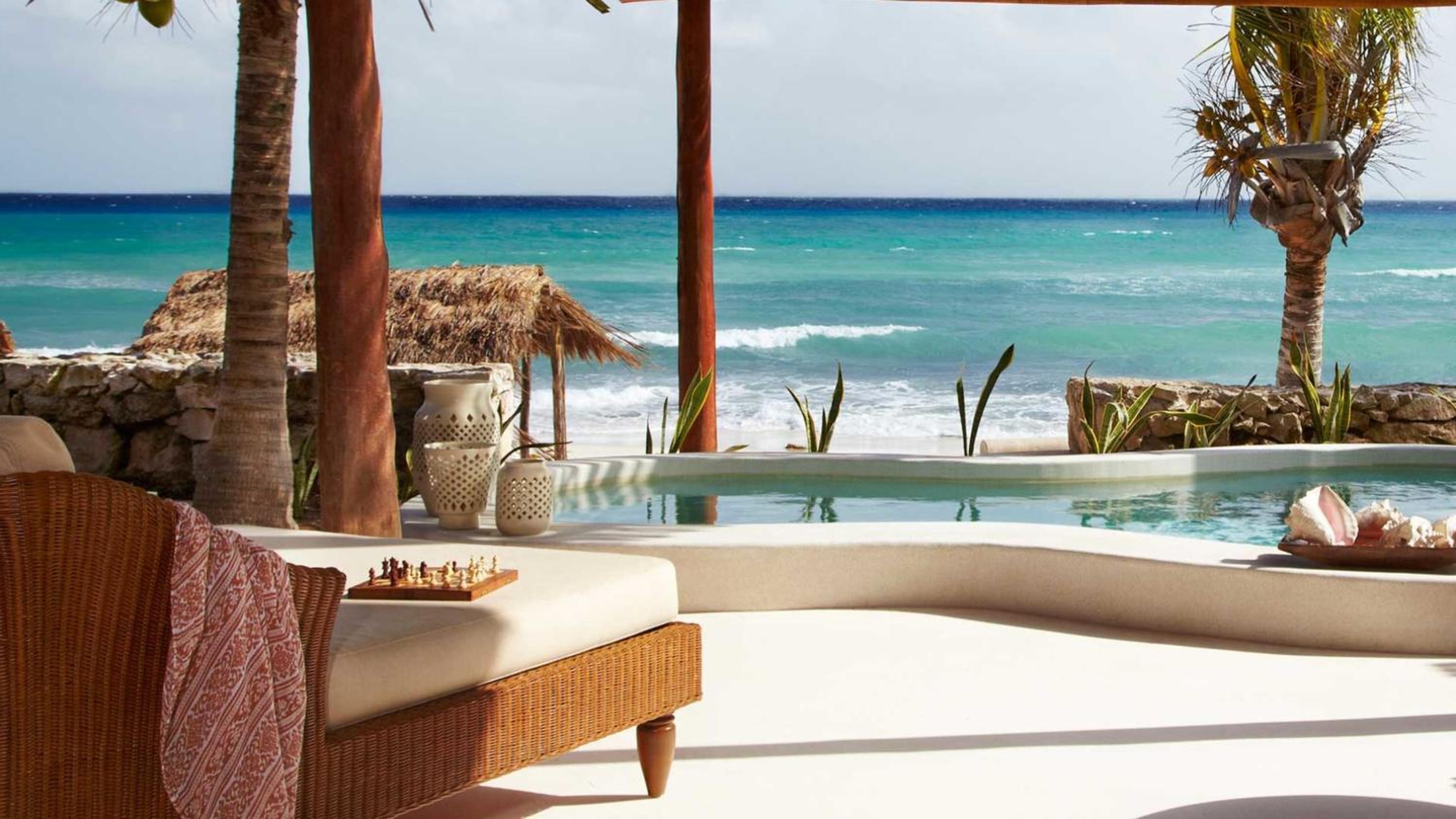 Beachfront Villa photo 2