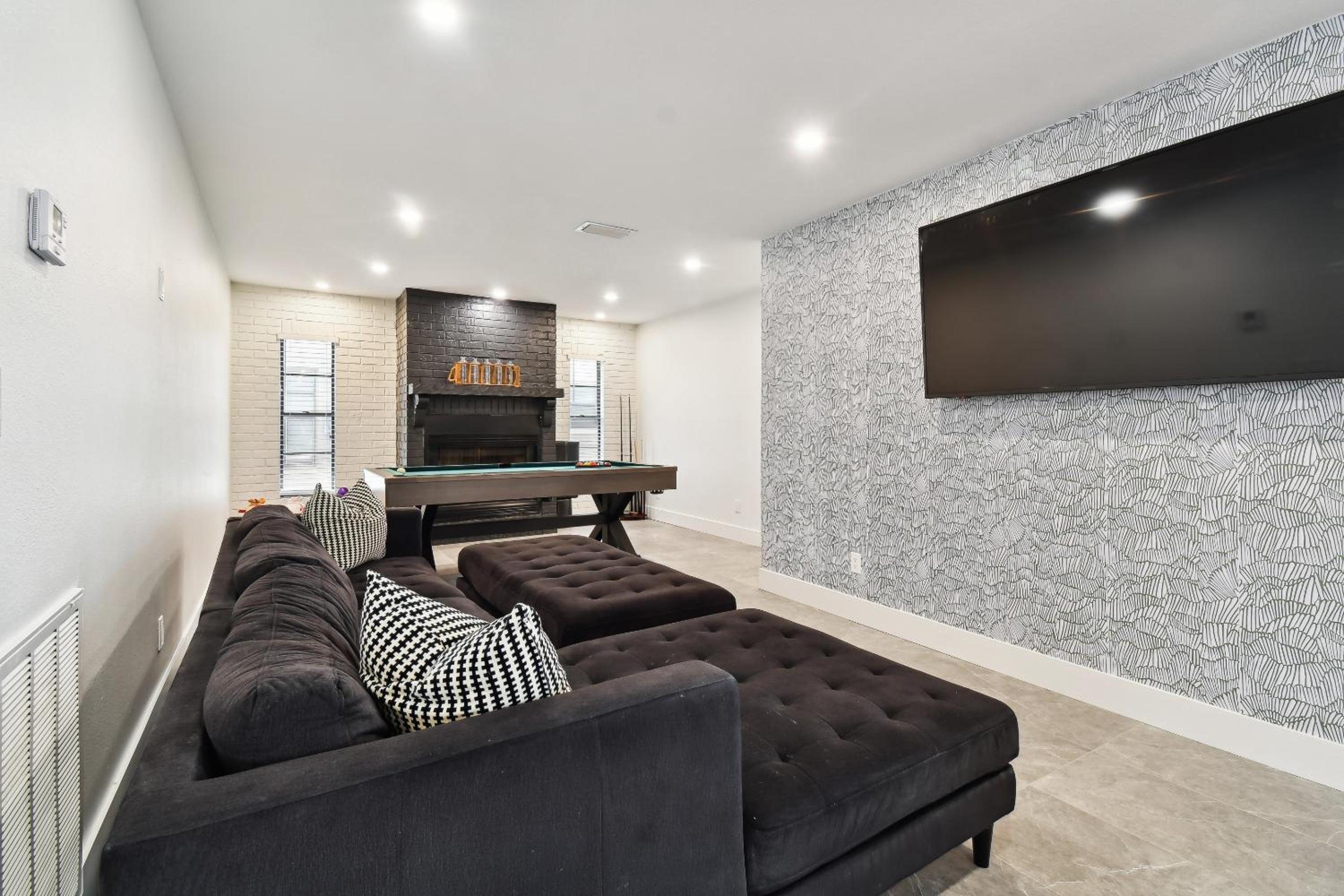 Four-Bedroom House photo 1