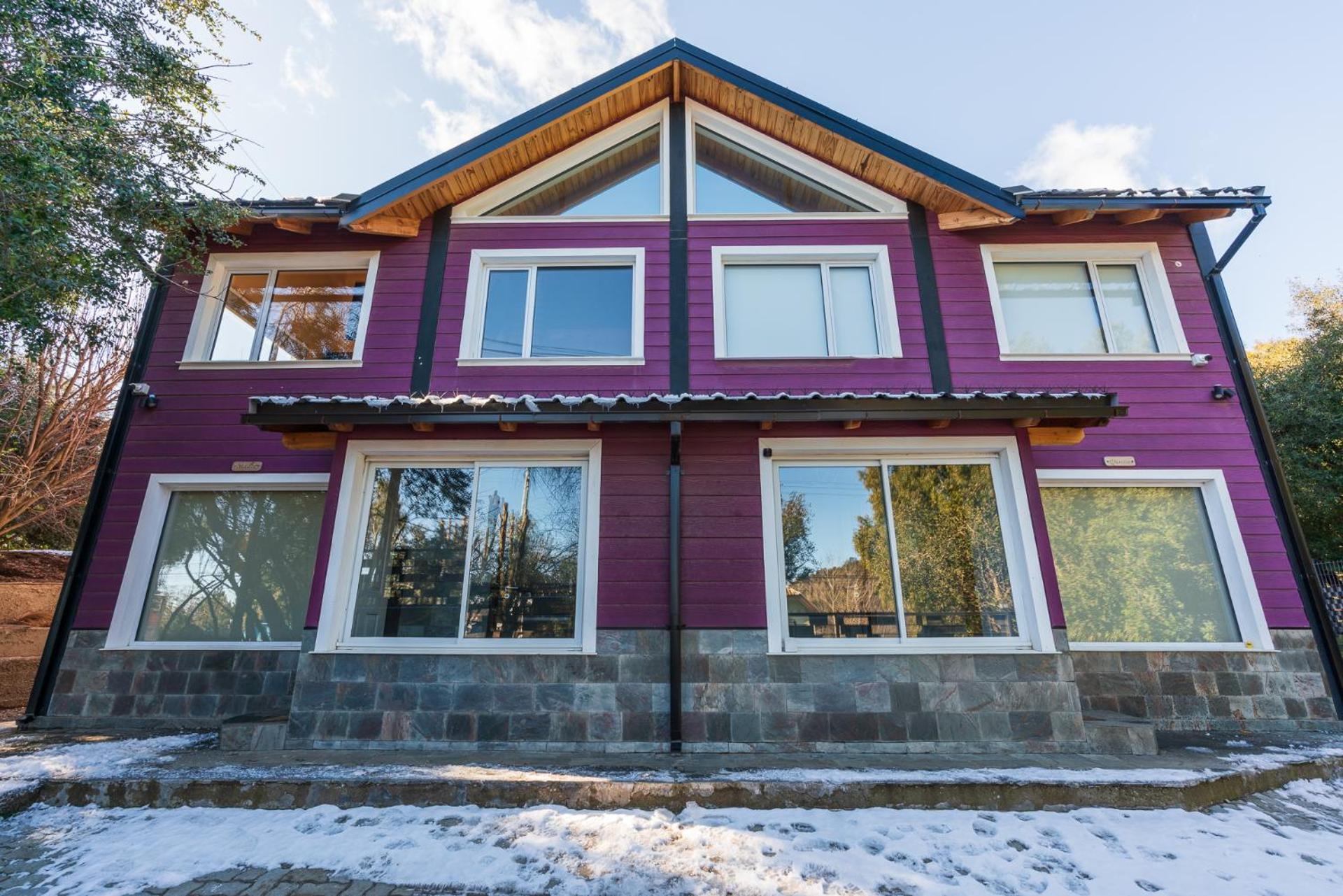 Two-Bedroom Apartment with Mountain View photo 2