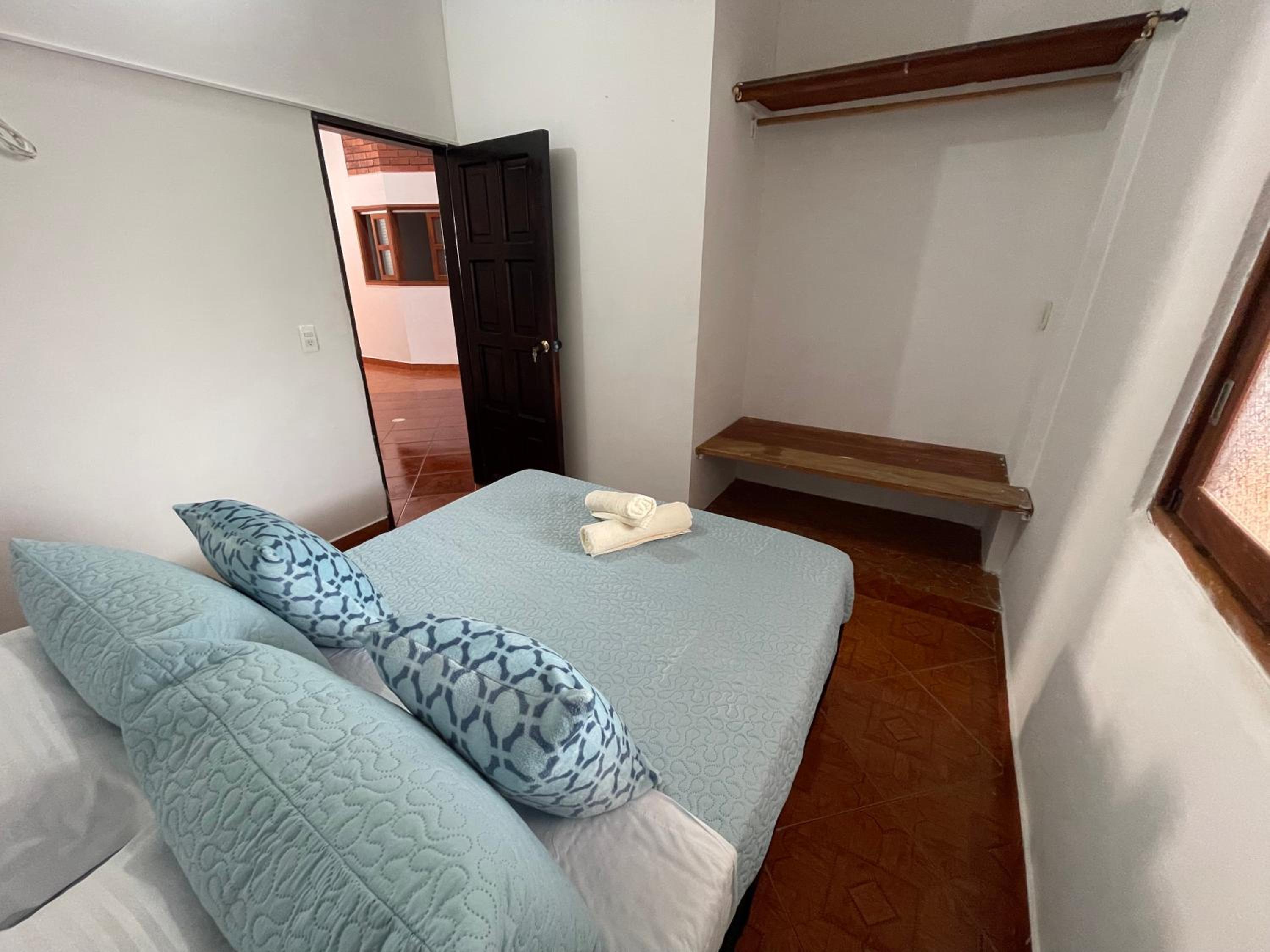 Double Room with Shared Bathroom photo 2