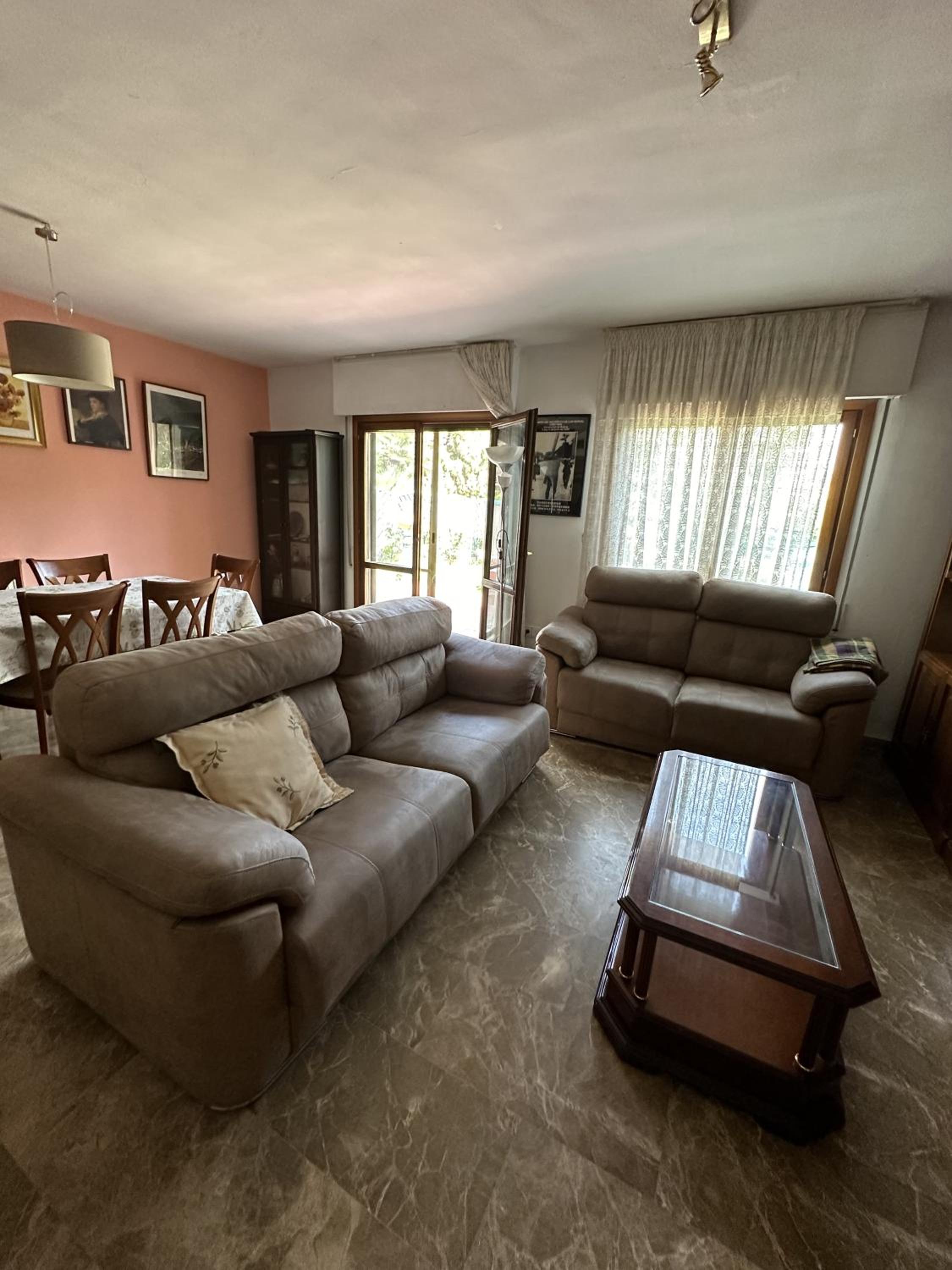 Casa de cinco habitaciones
