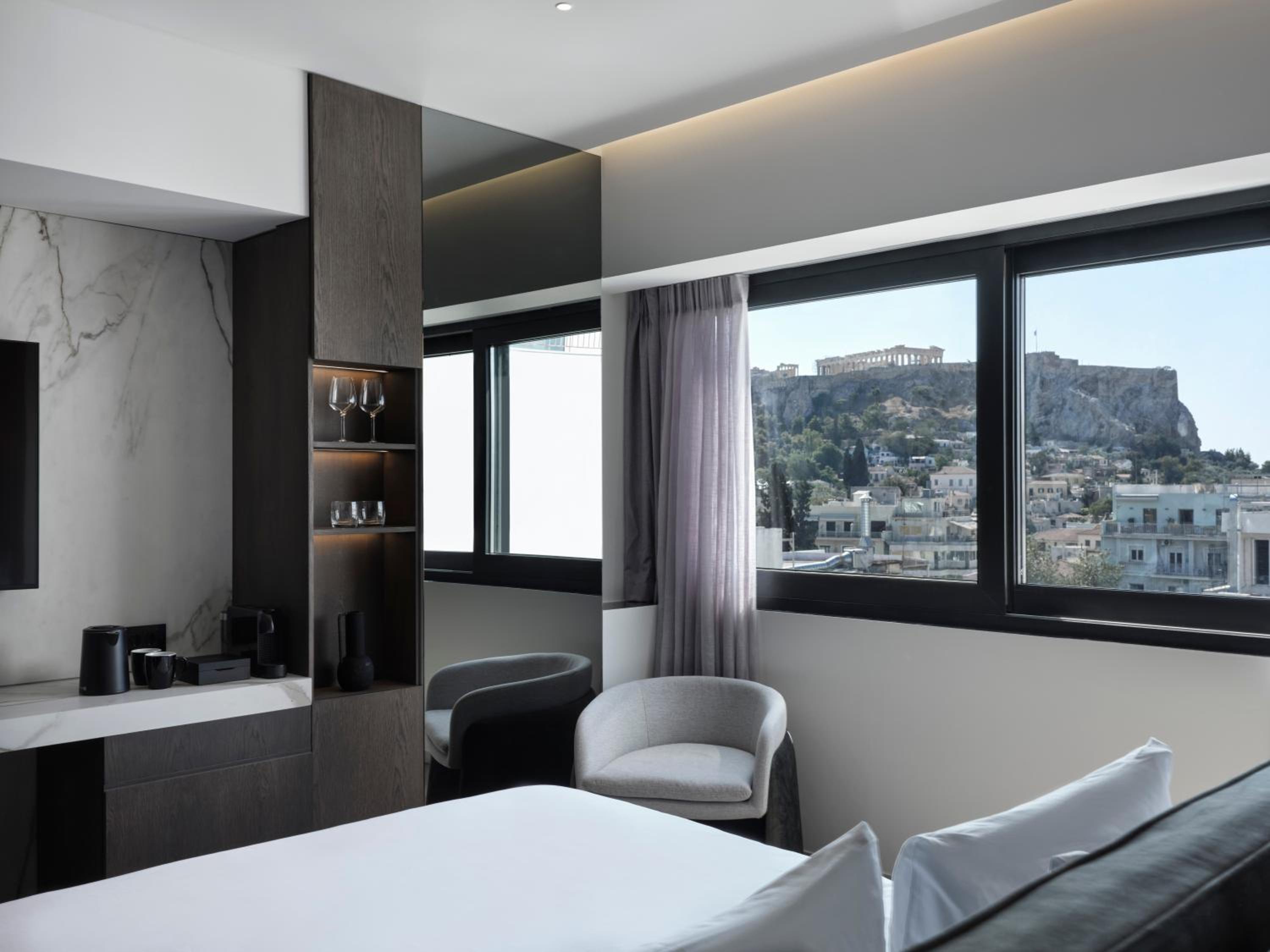 Acropolis Superior King Room photo 1
