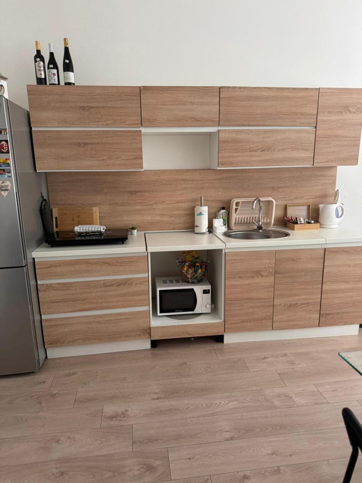 One-Bedroom Apartment - Photo 9