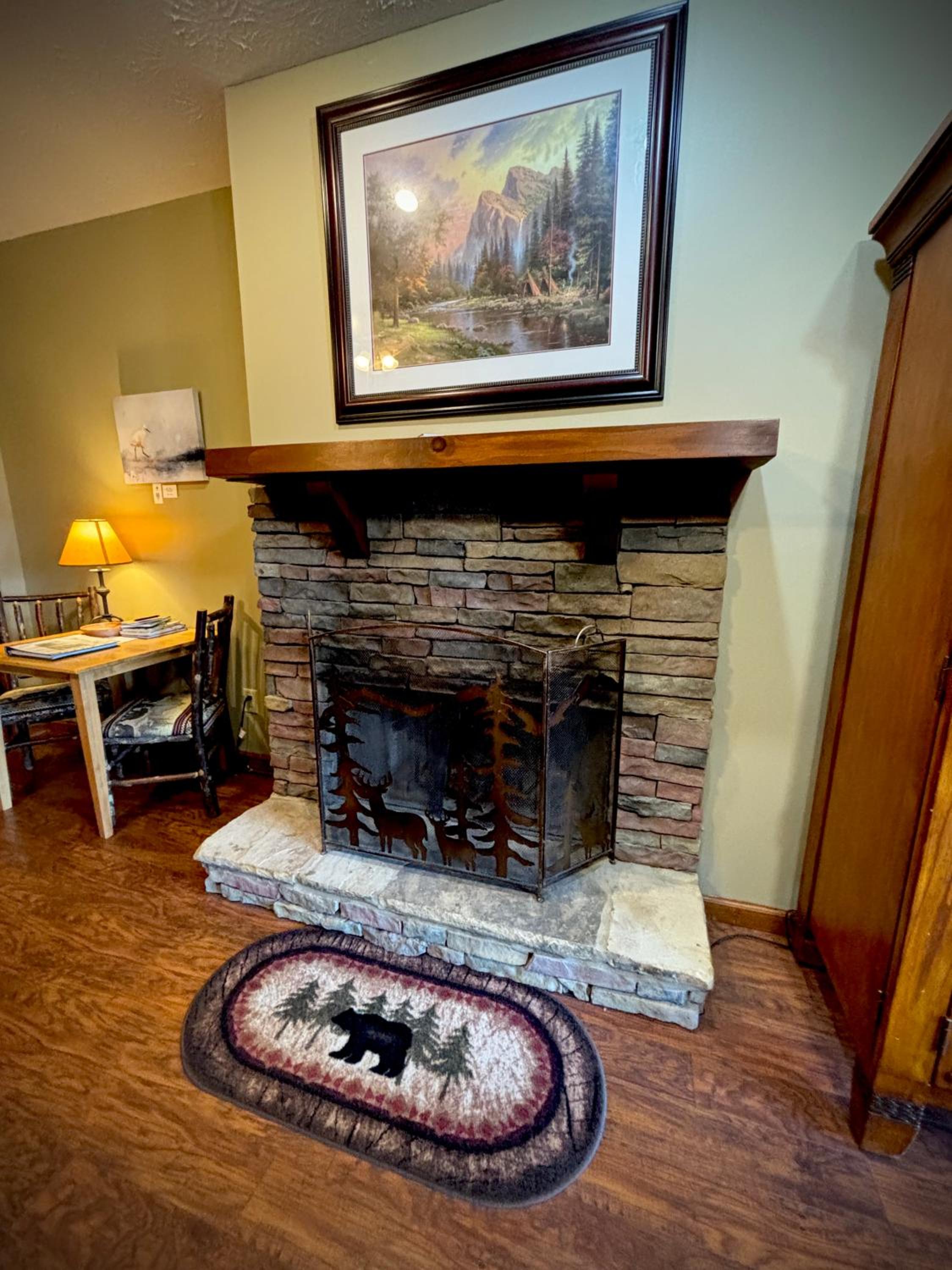 Standard King Room photo 2