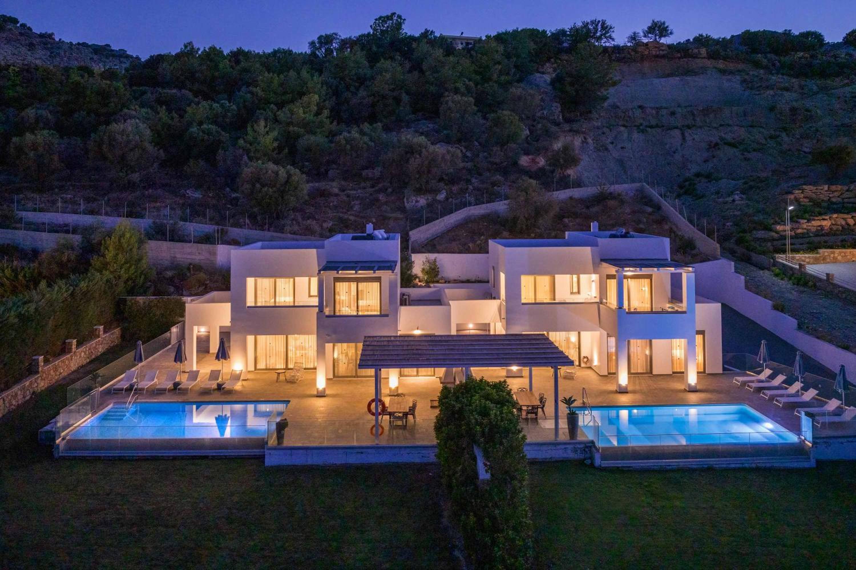 Villa photo 3