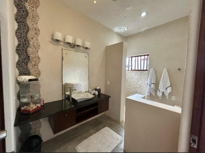 Three-Bedroom House photo 2