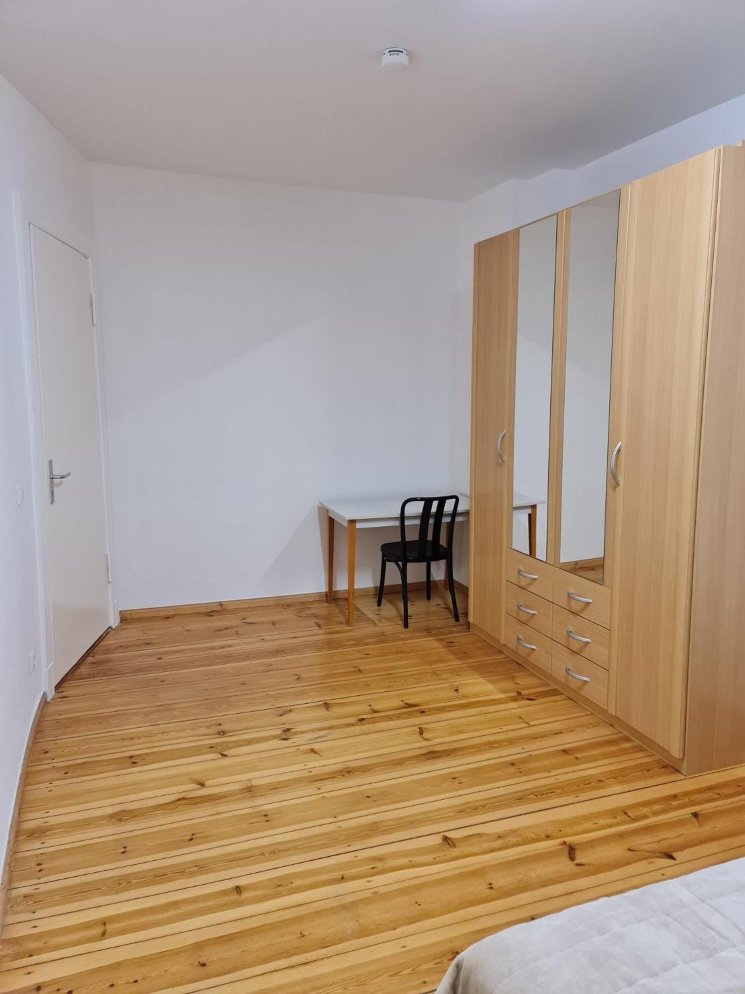 One-Bedroom Apartment photo 3