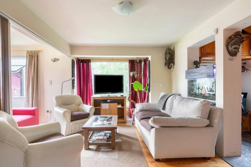 Two-Bedroom House photo 1