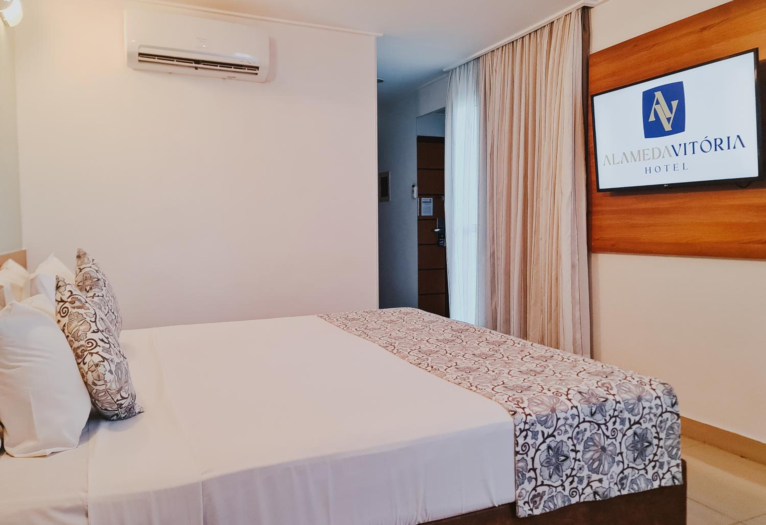 Double Room with Balcony and Sea View