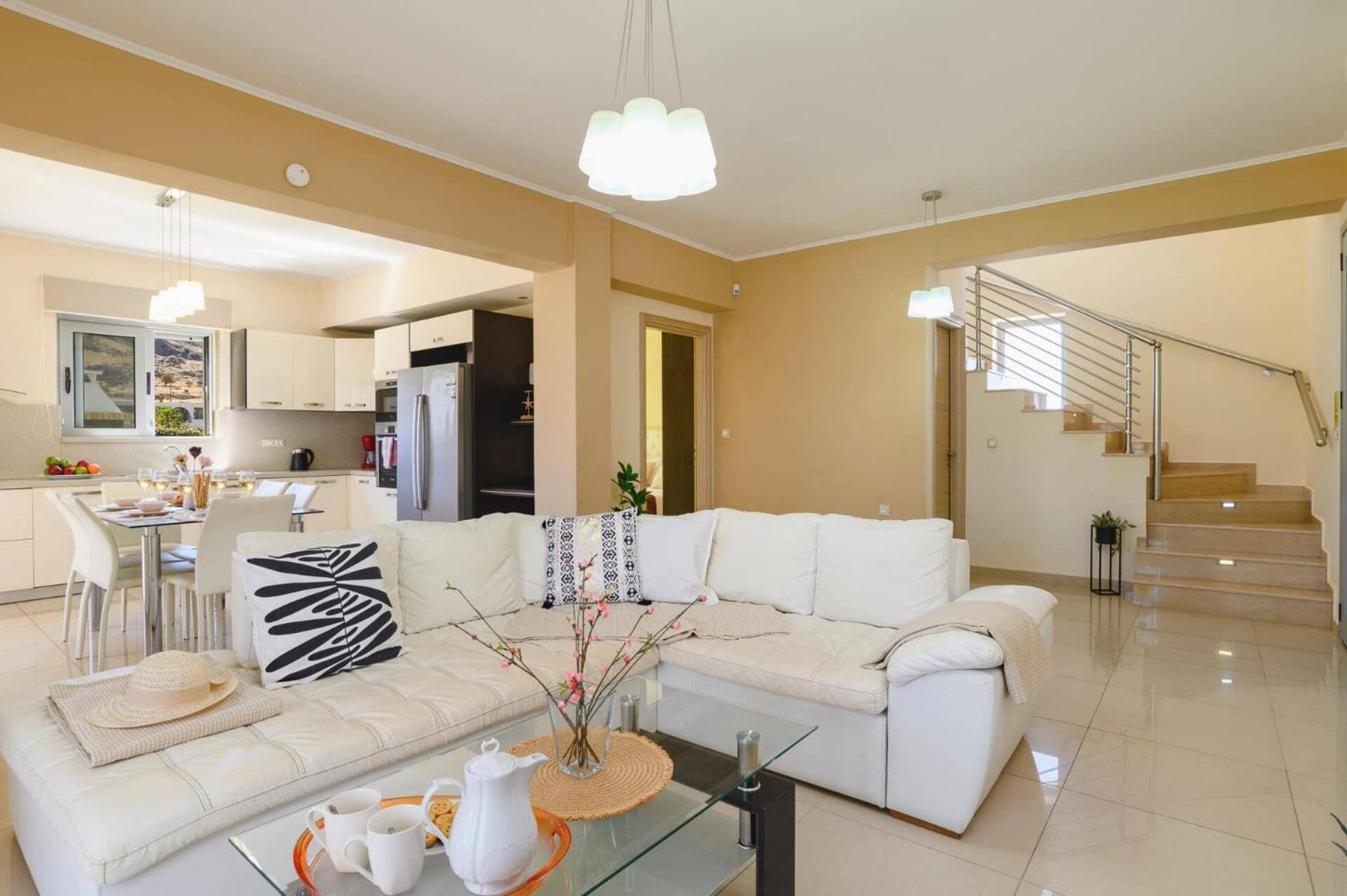 Three-Bedroom Villa photo 1
