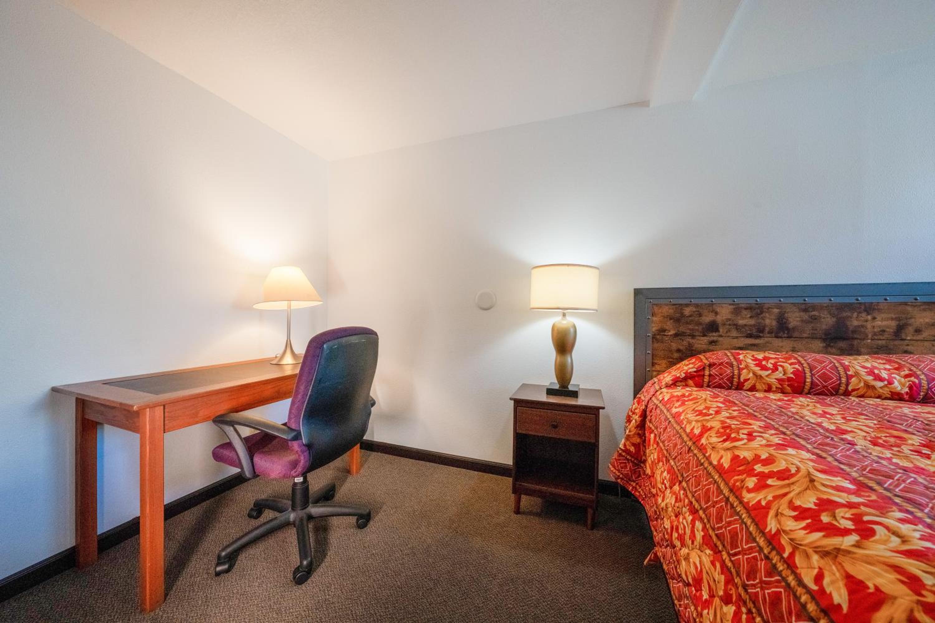 Queen Room - Photo 3