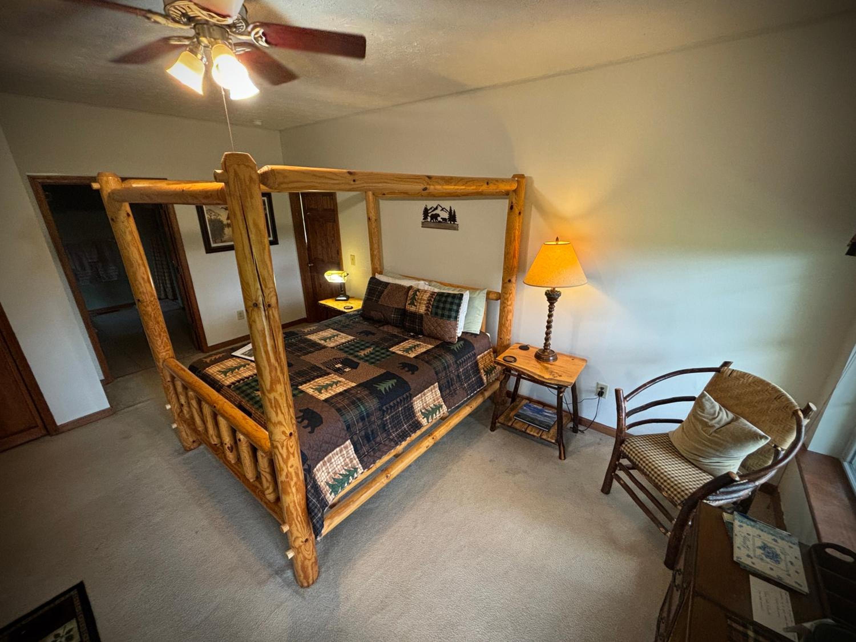 Queen Room photo 1
