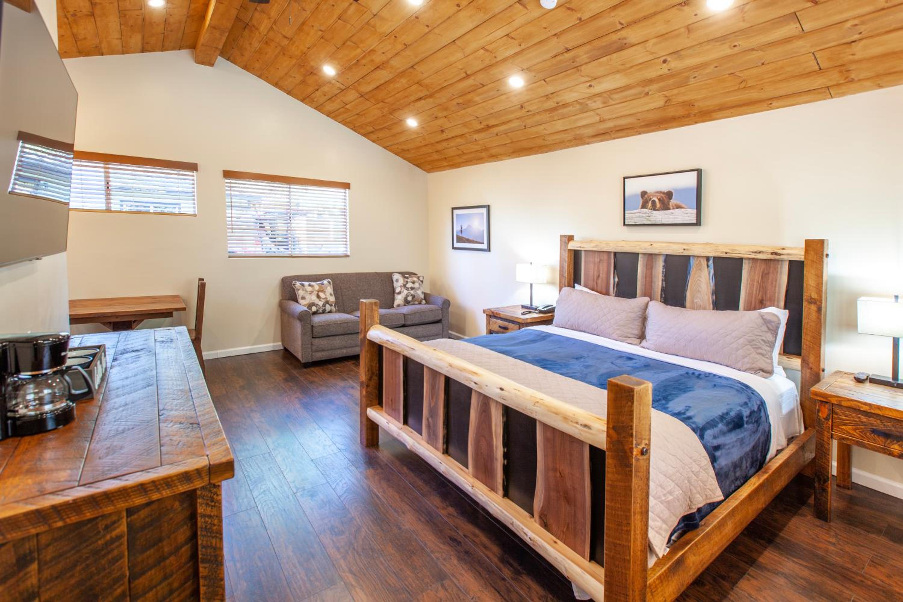 Deluxe King Room