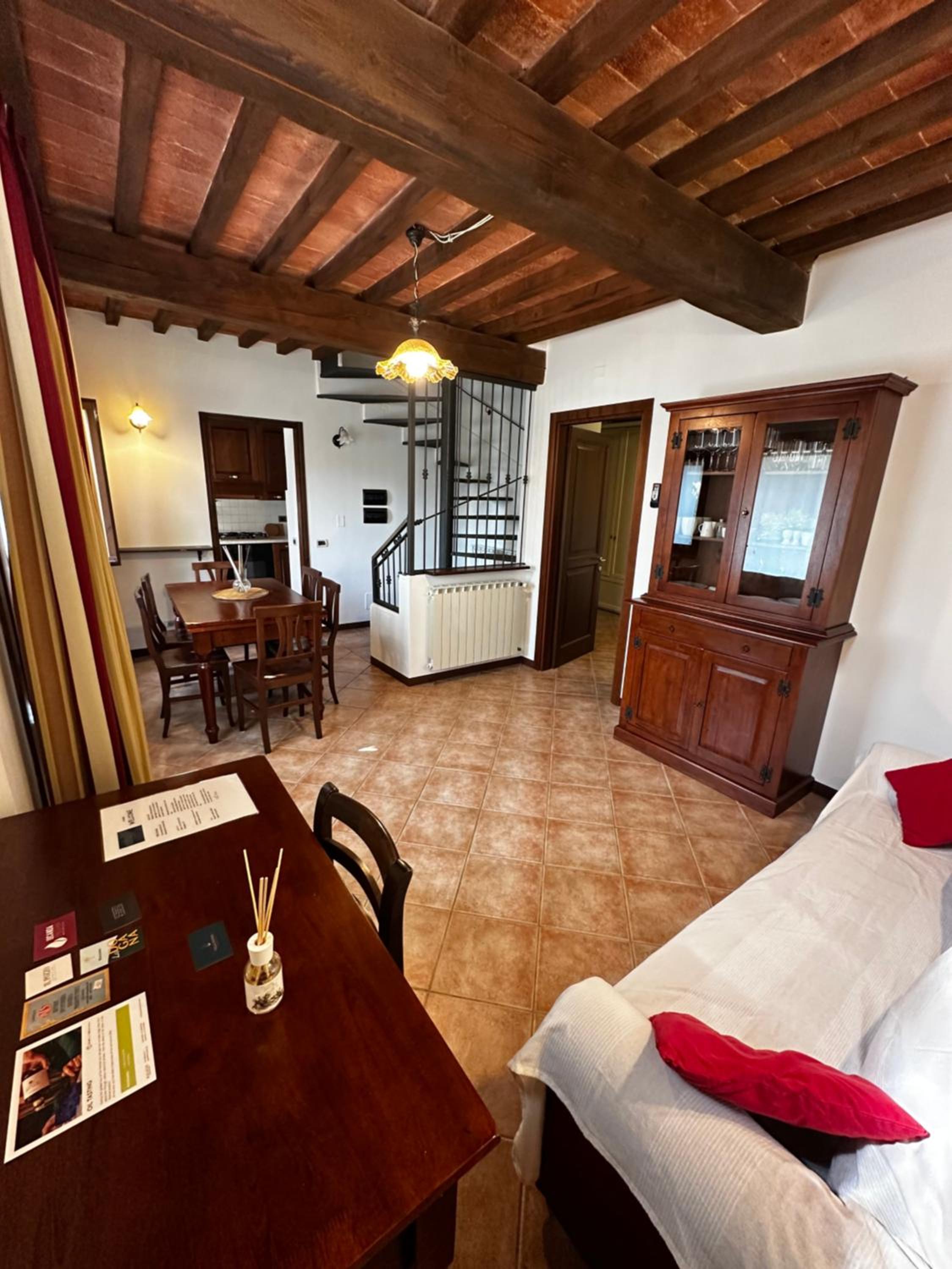 Maisonette photo 1
