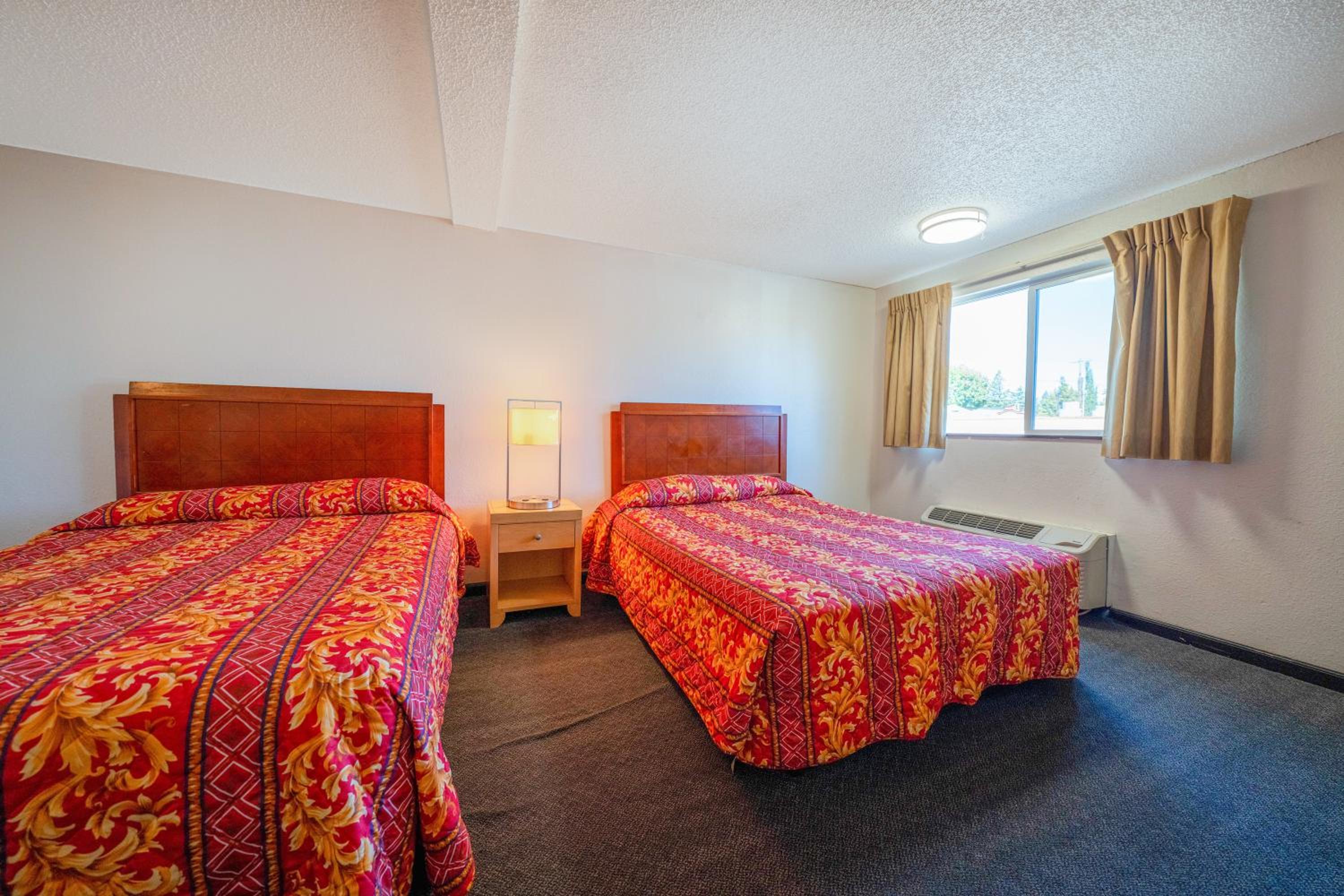 Queen Room with Two Queen Beds - Photo 1
