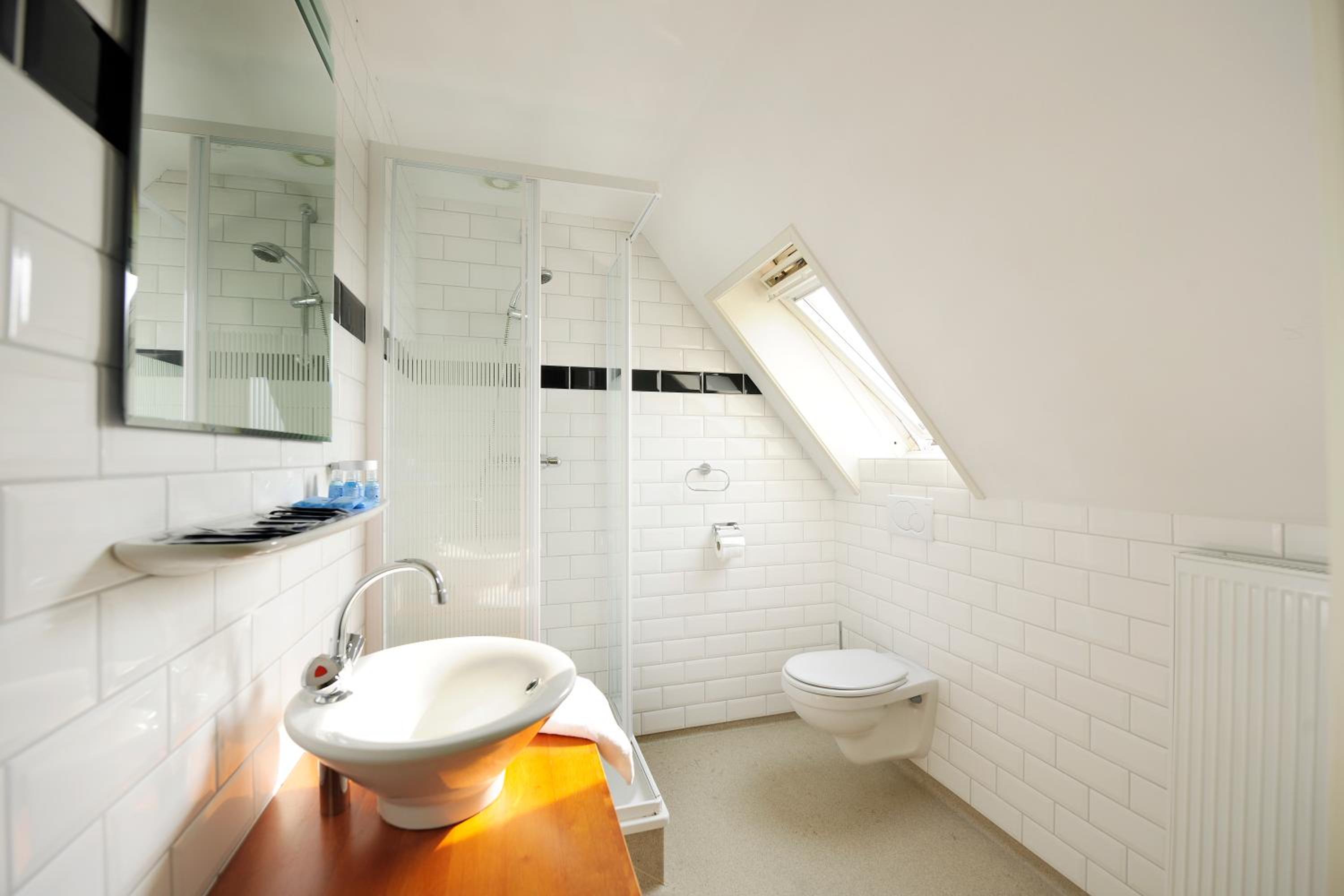 Triple Room with Private Bathroom photo 3