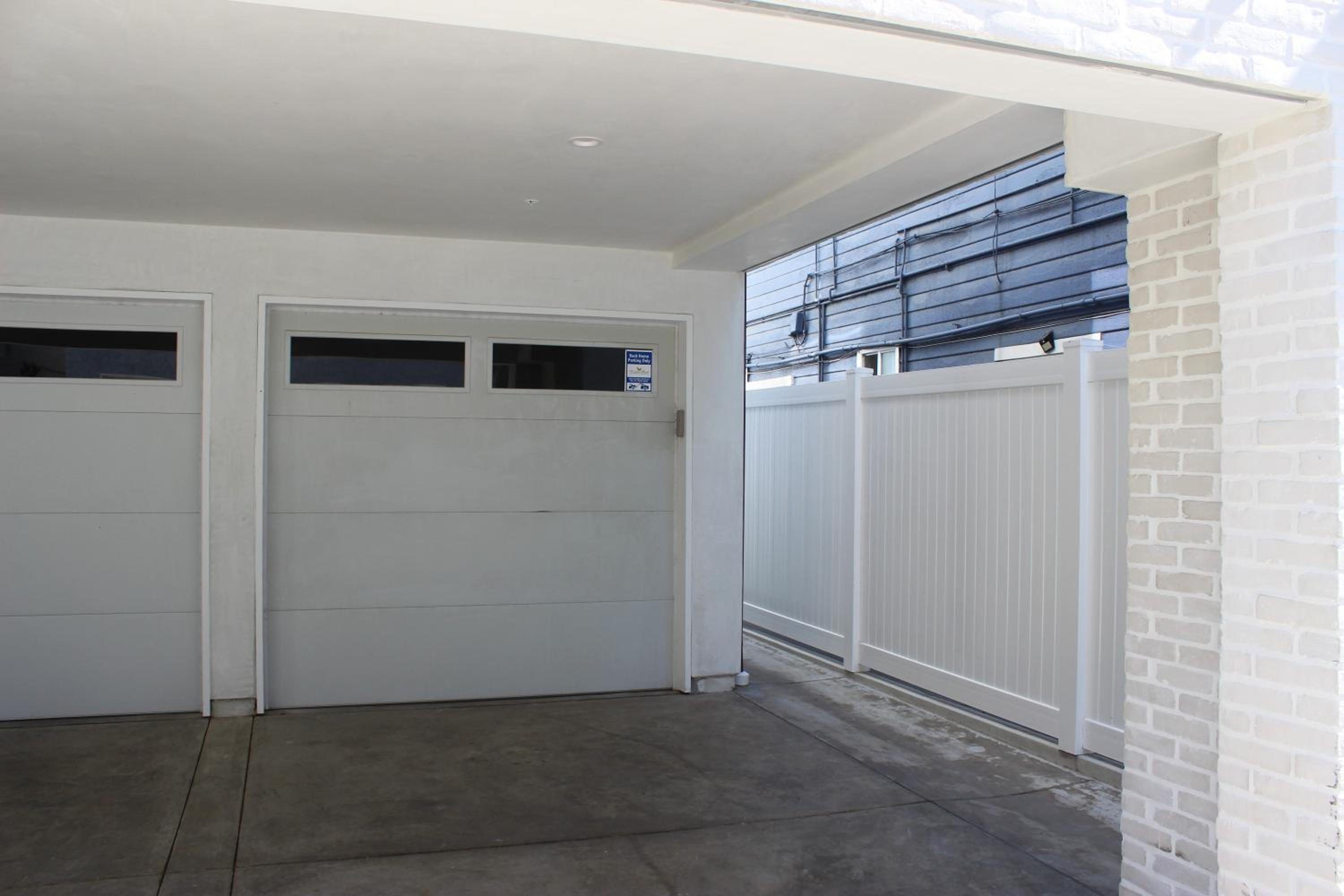 Three-Bedroom House photo 2