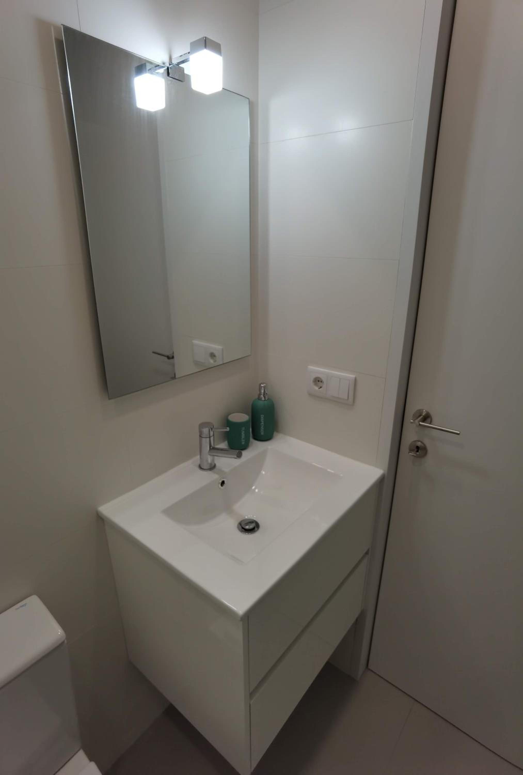 One-Bedroom Apartment photo 3