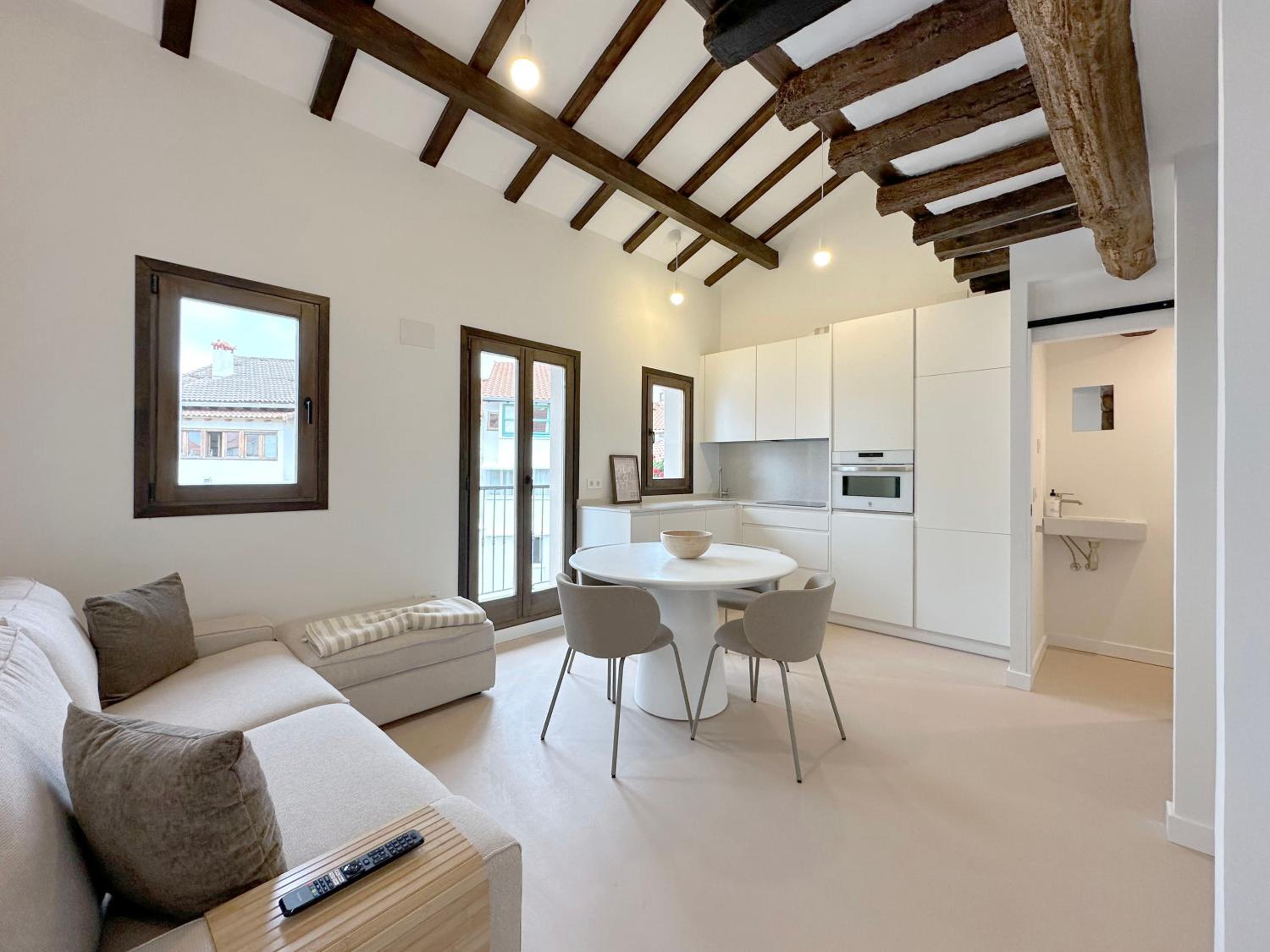 Apartamento de Dos Habitaciones con Vista