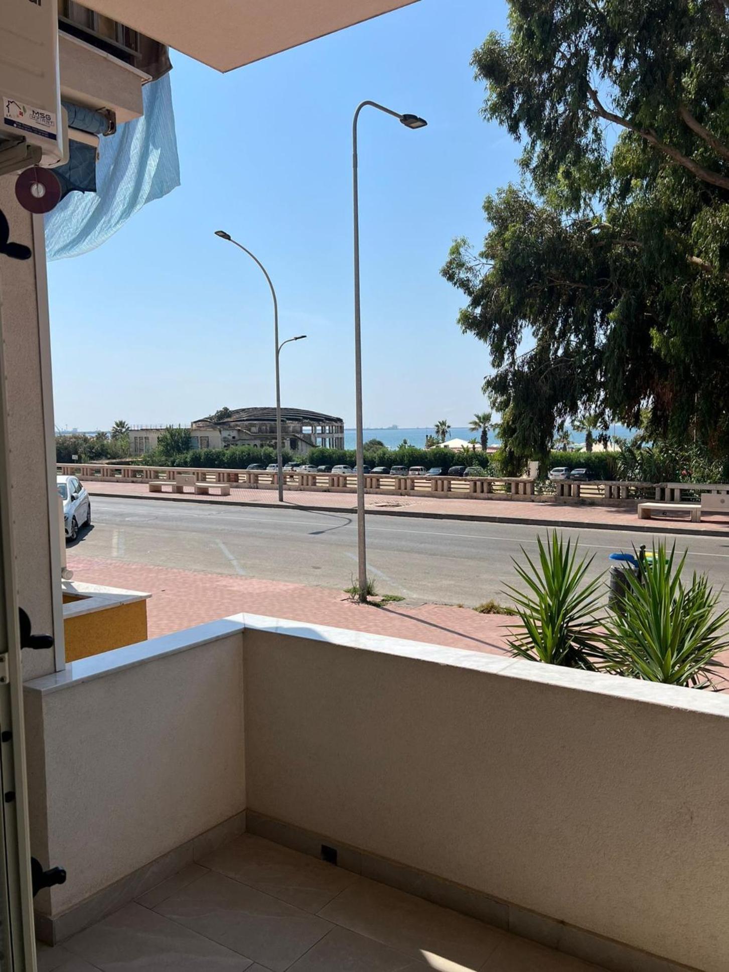 Double Room with Sea View - Photo 11
