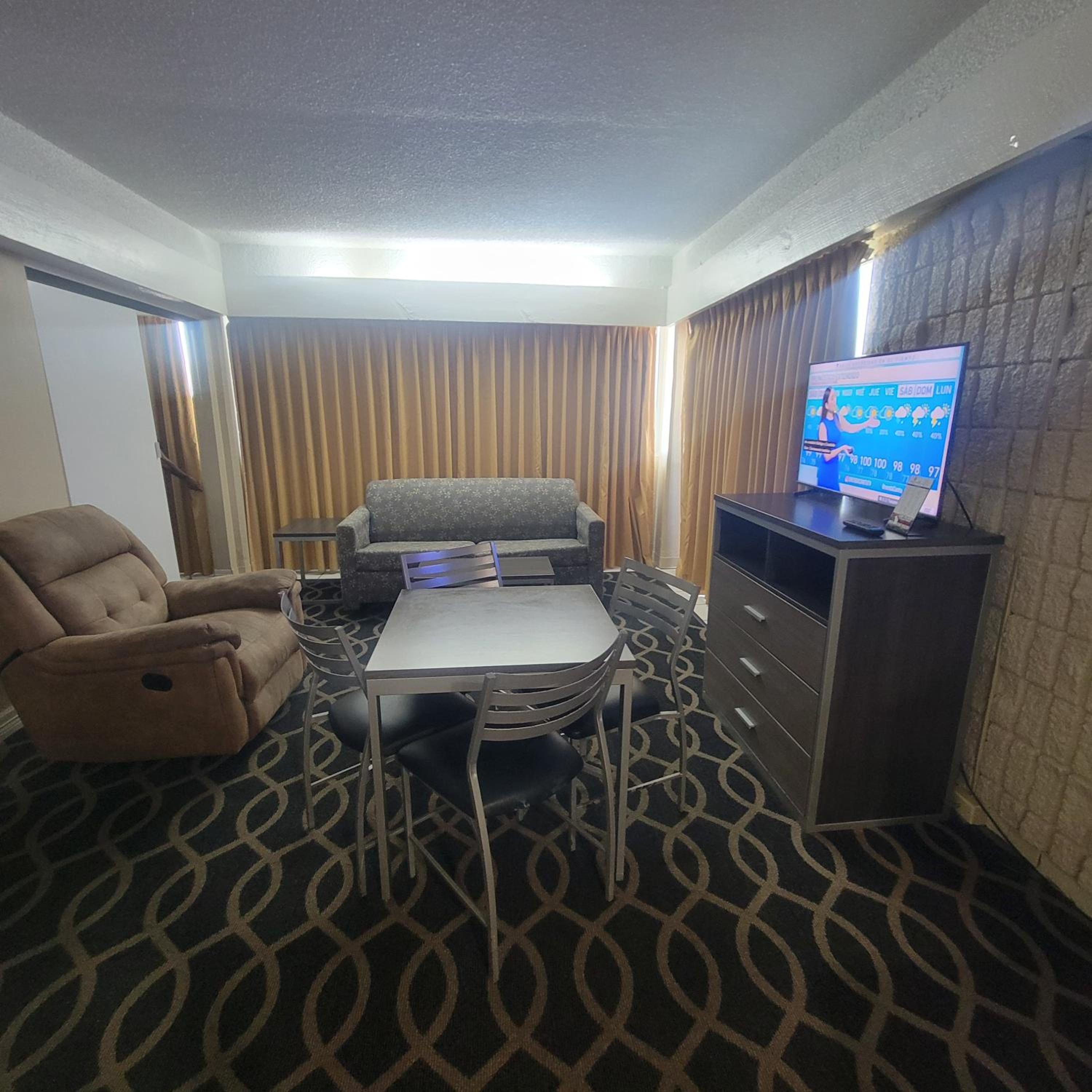 Two-Bedroom Suite with North Partial Ocean View - Photo 7
