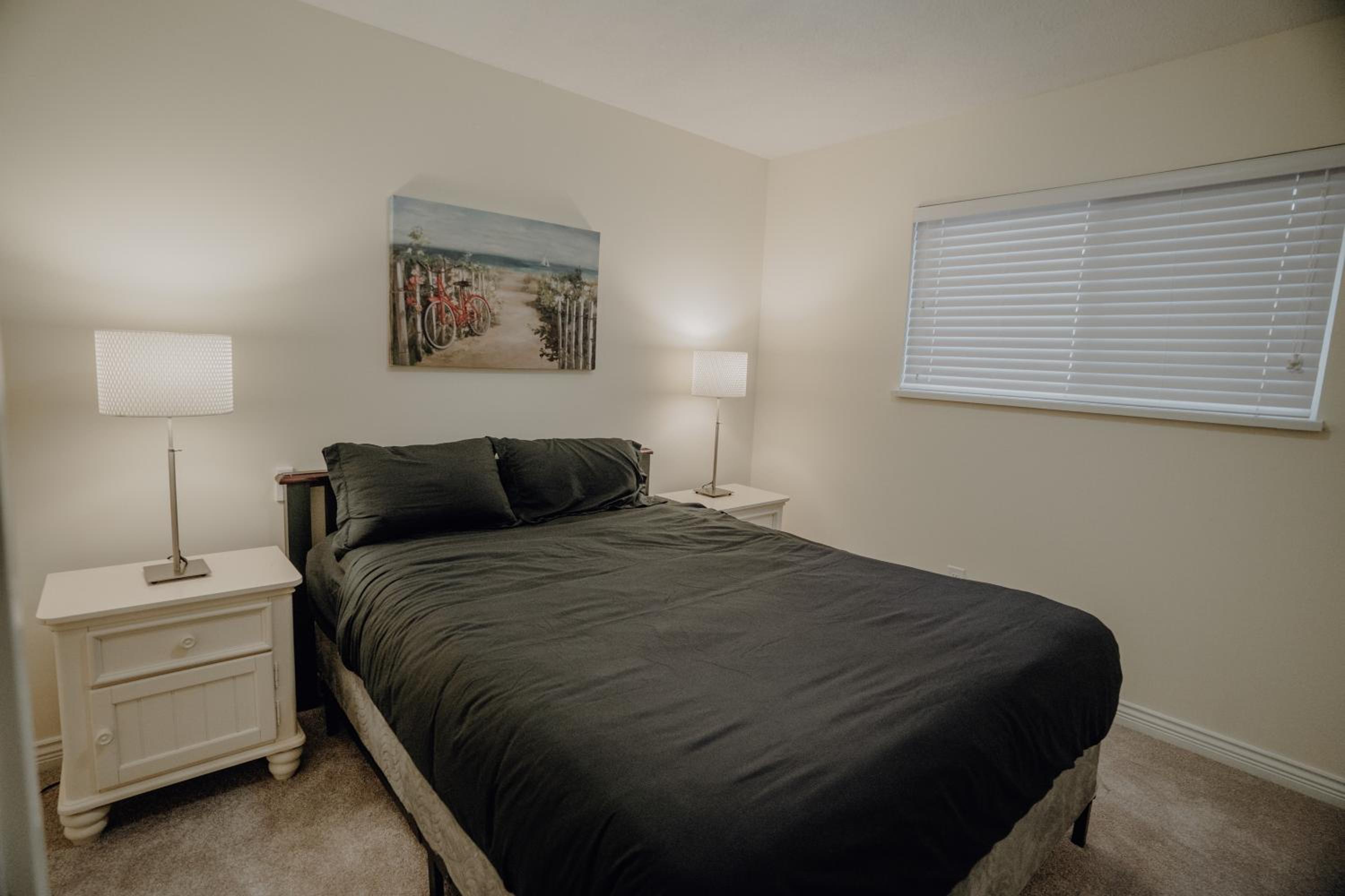Three-Bedroom House photo 3
