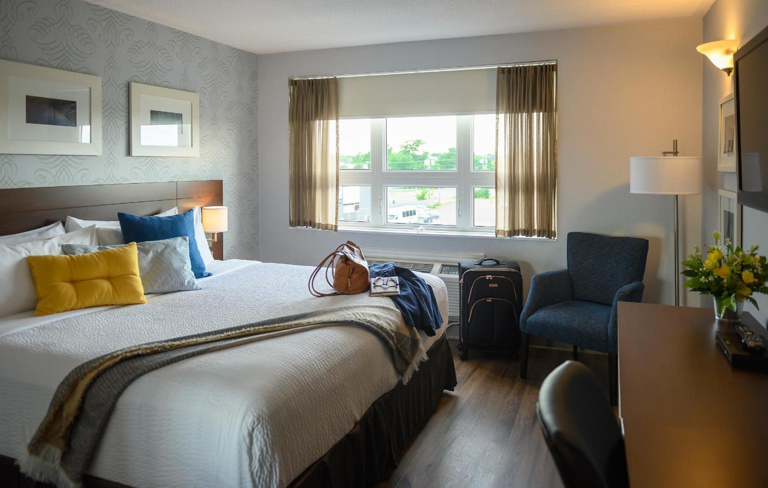 Standard King Room - Photo 1