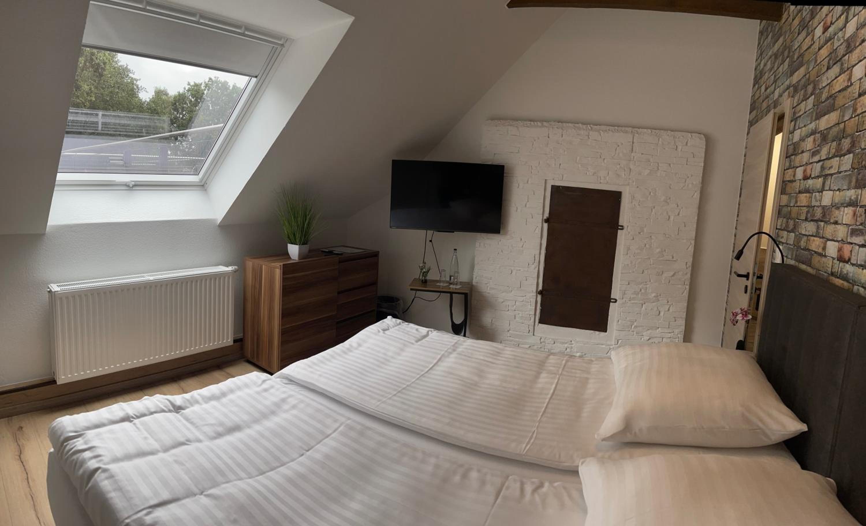 Double Room with Private Bathroom photo 1