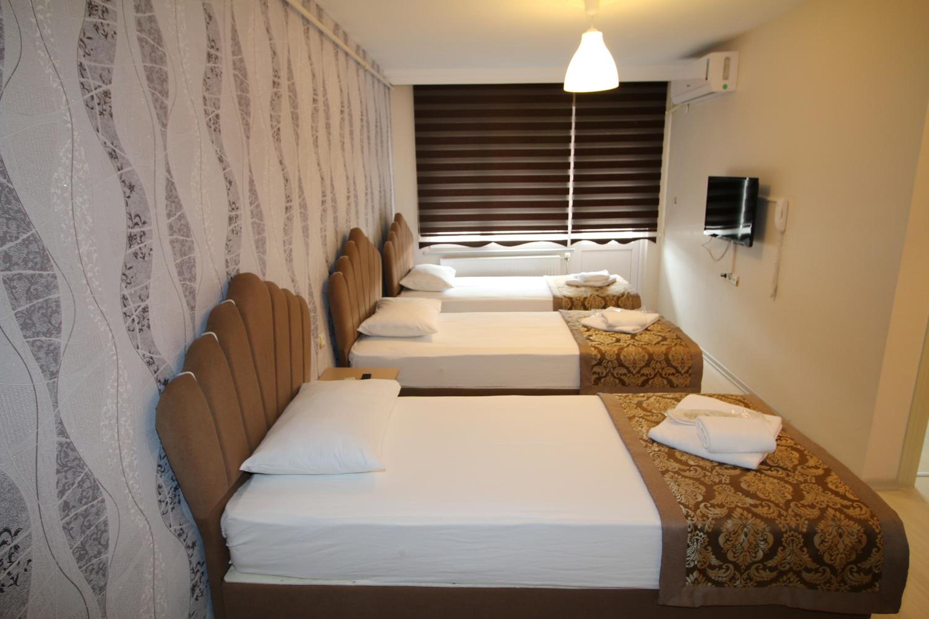 Studio Apartment photo 1
