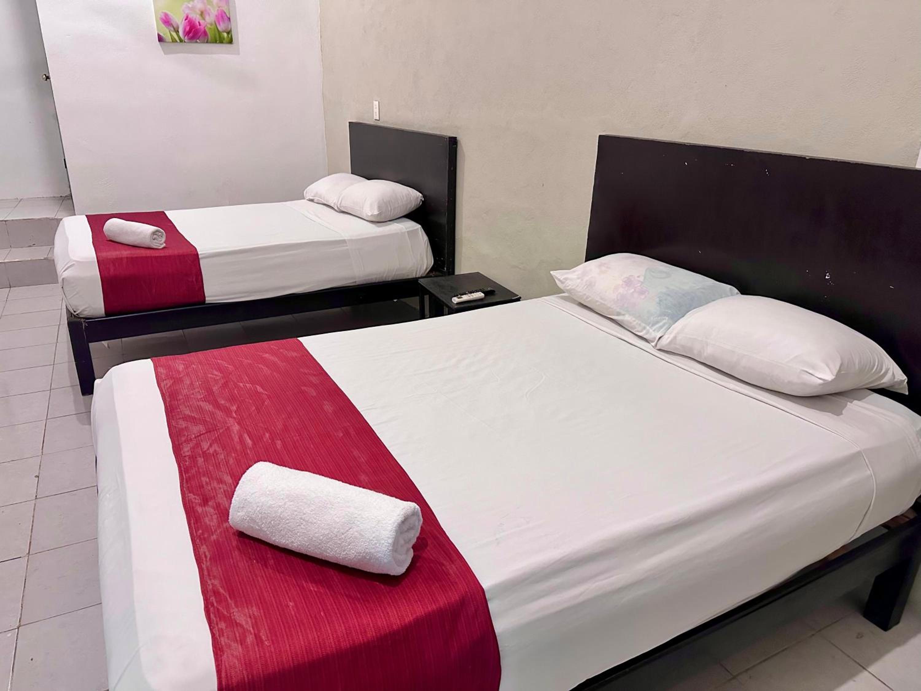 Standard Twin Room - Photo 1