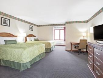 Double Room with Two Double Beds - Non-Smoking - Photo 1
