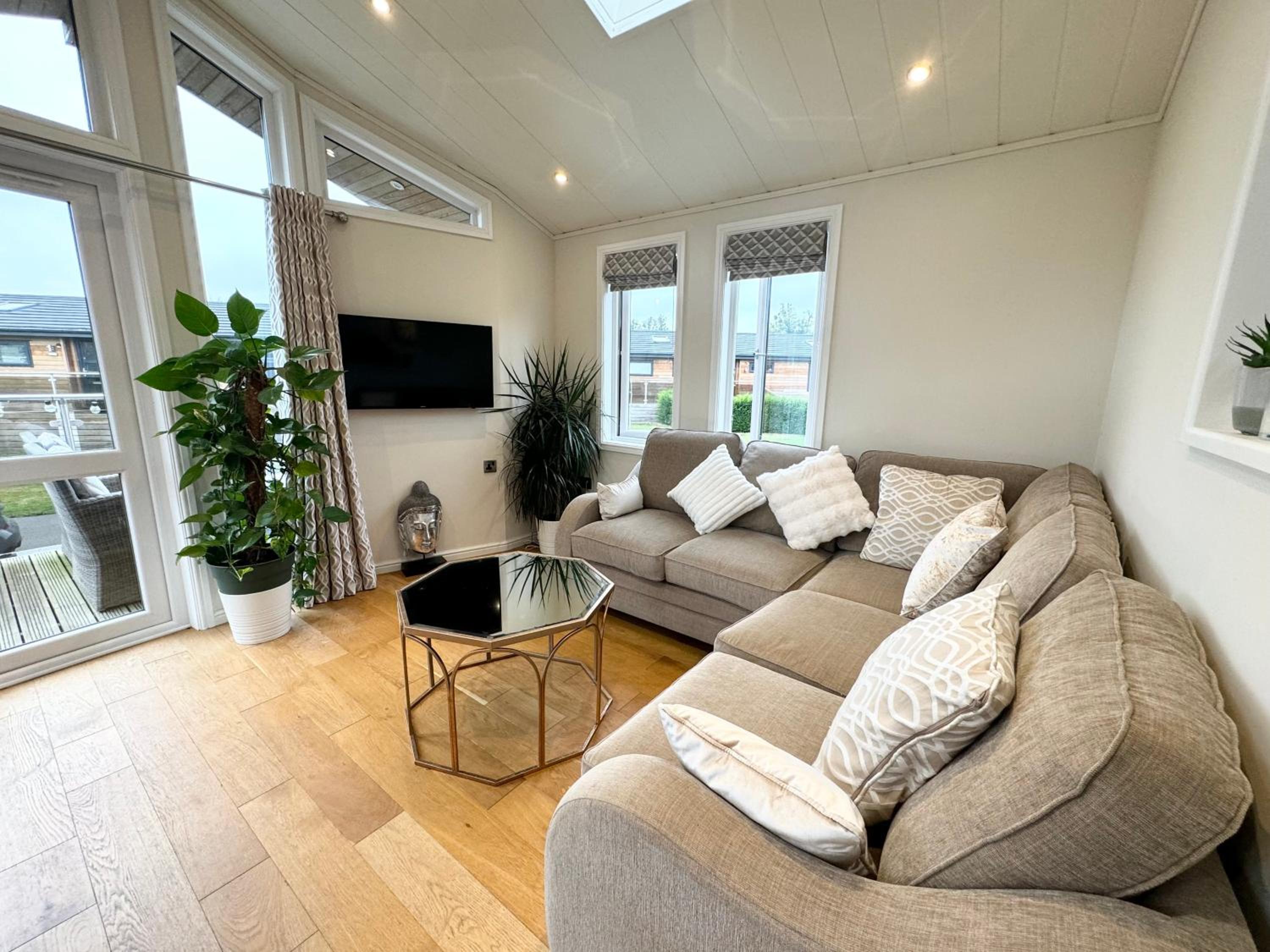 Two-Bedroom House photo 3
