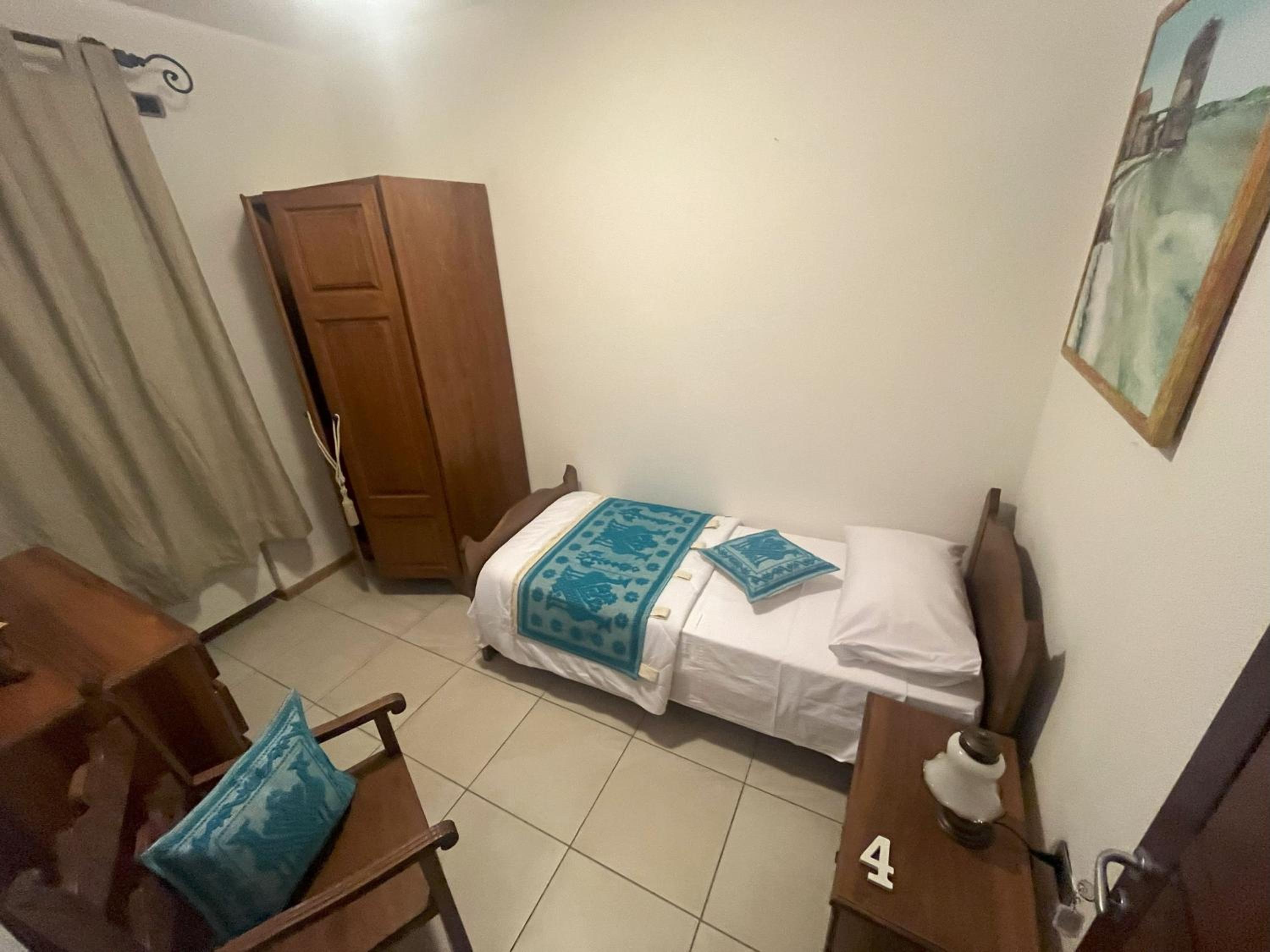 Single Room photo 3