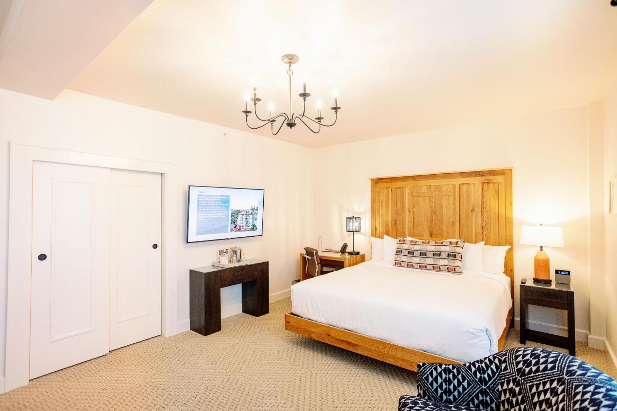King Suite - Photo 1