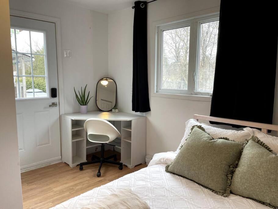 One-Bedroom Apartment photo 2