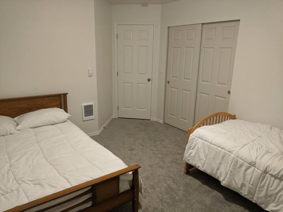 Three-Bedroom House photo 1