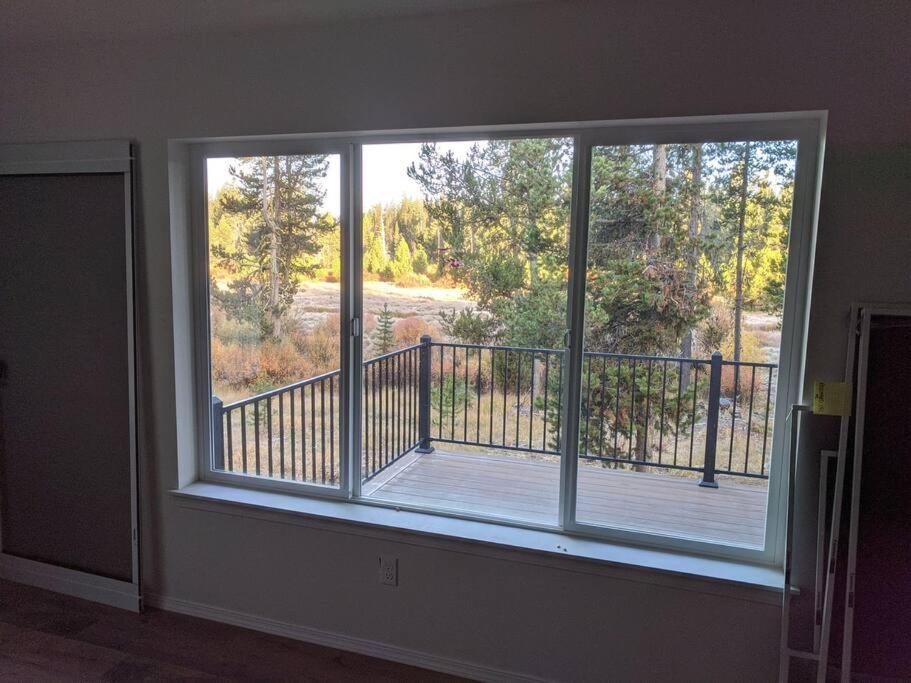 Three-Bedroom House photo 2