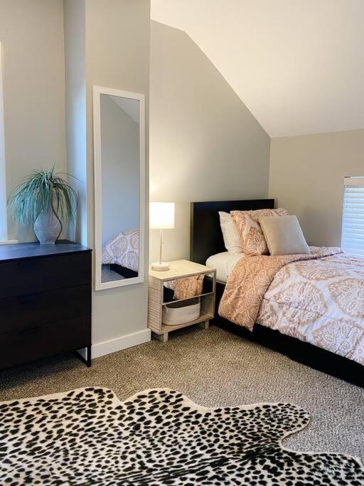 Four-Bedroom House photo 2