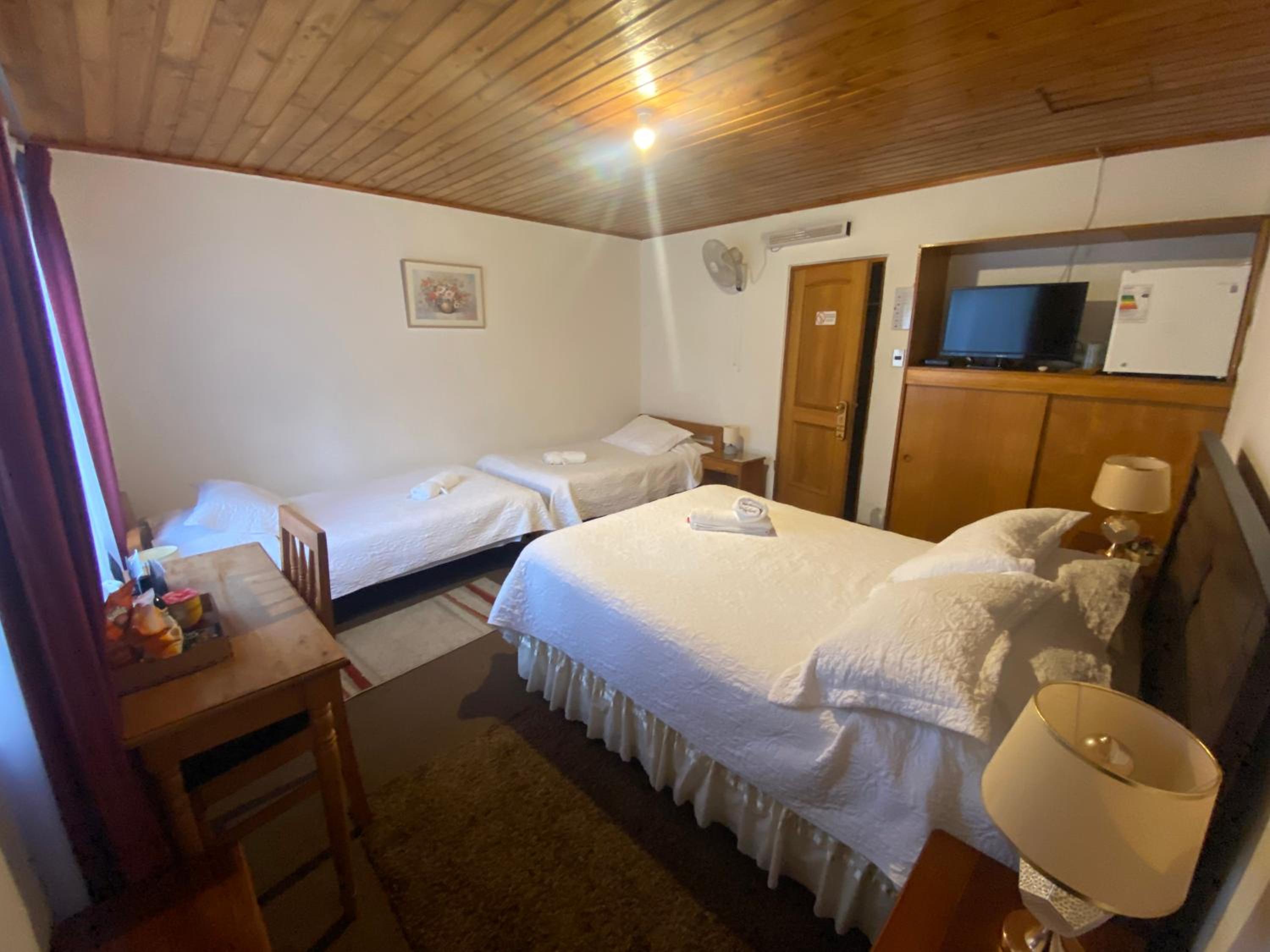 Standard Quadruple Room photo 2
