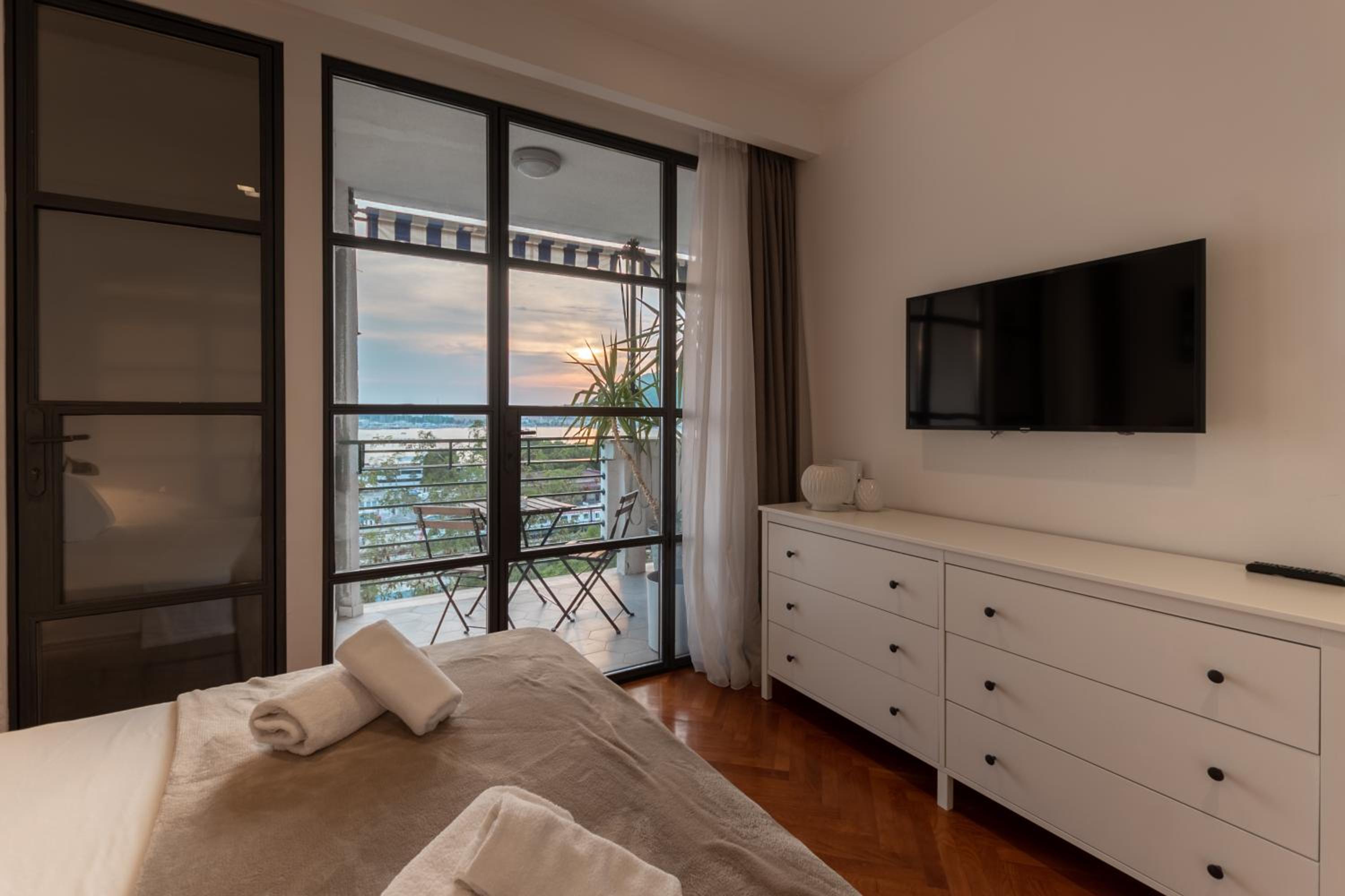 Superior Apartment