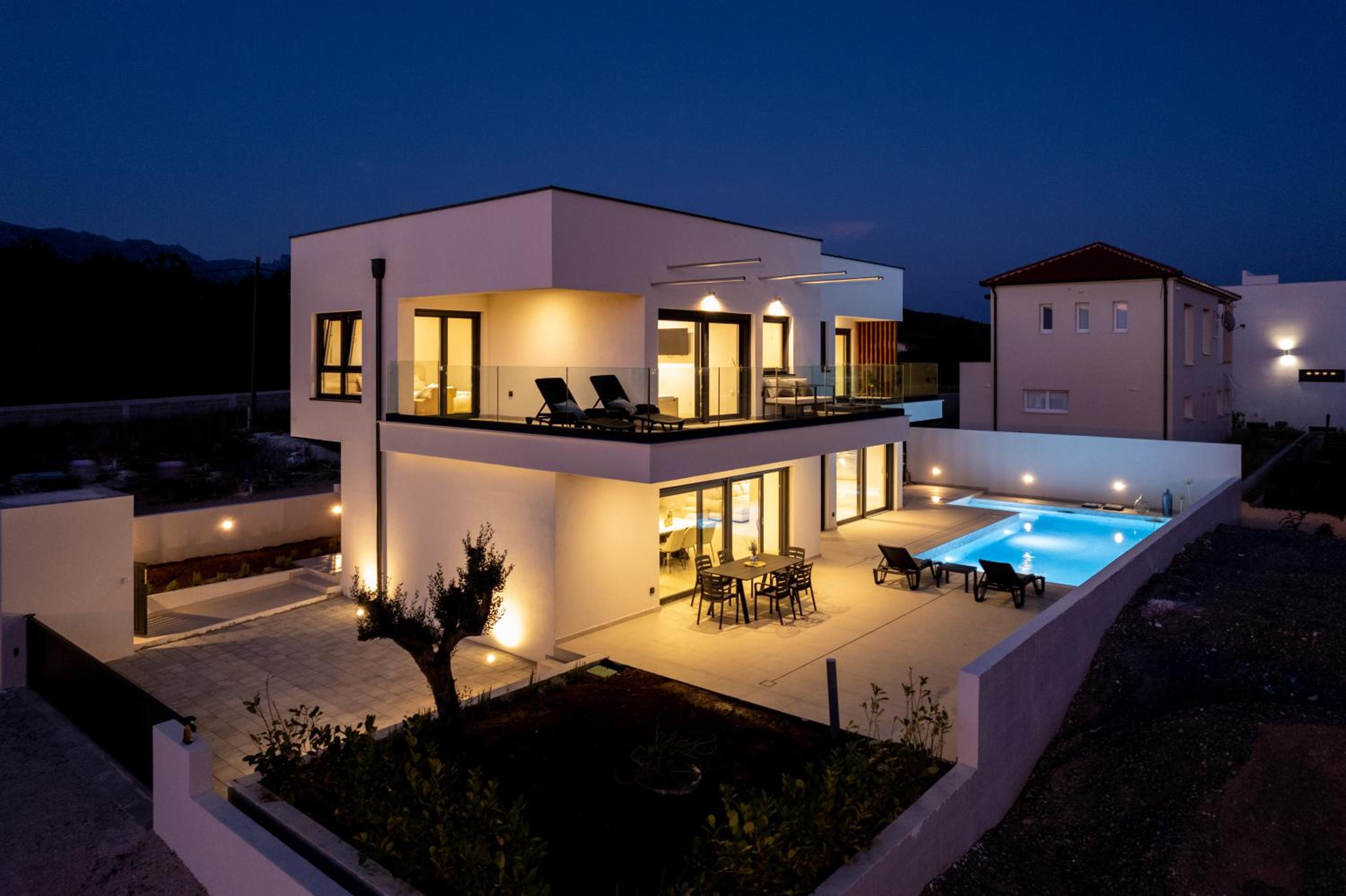 Three-Bedroom Villa photo 3