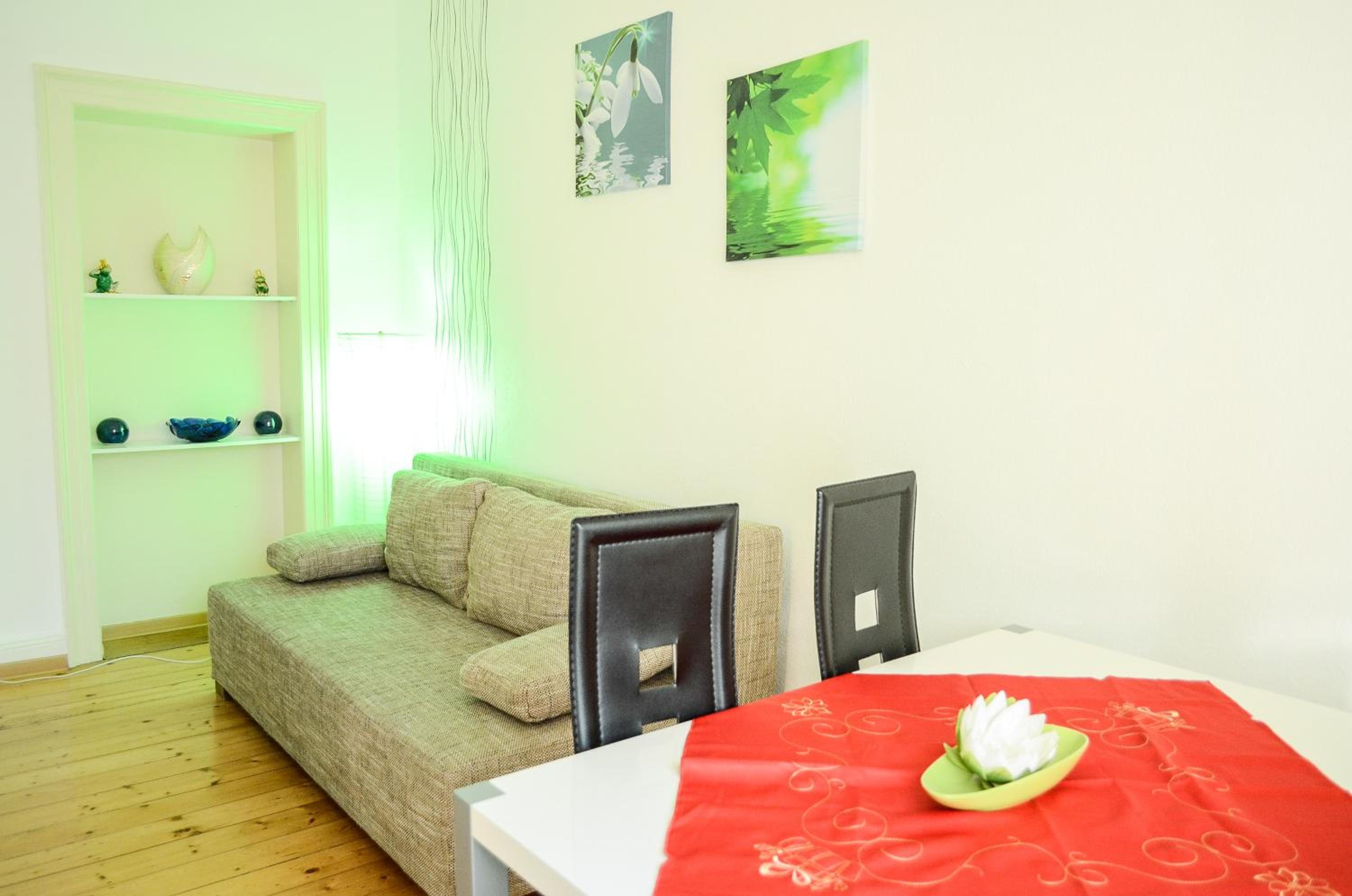 One-Bedroom Apartment - Photo 4
